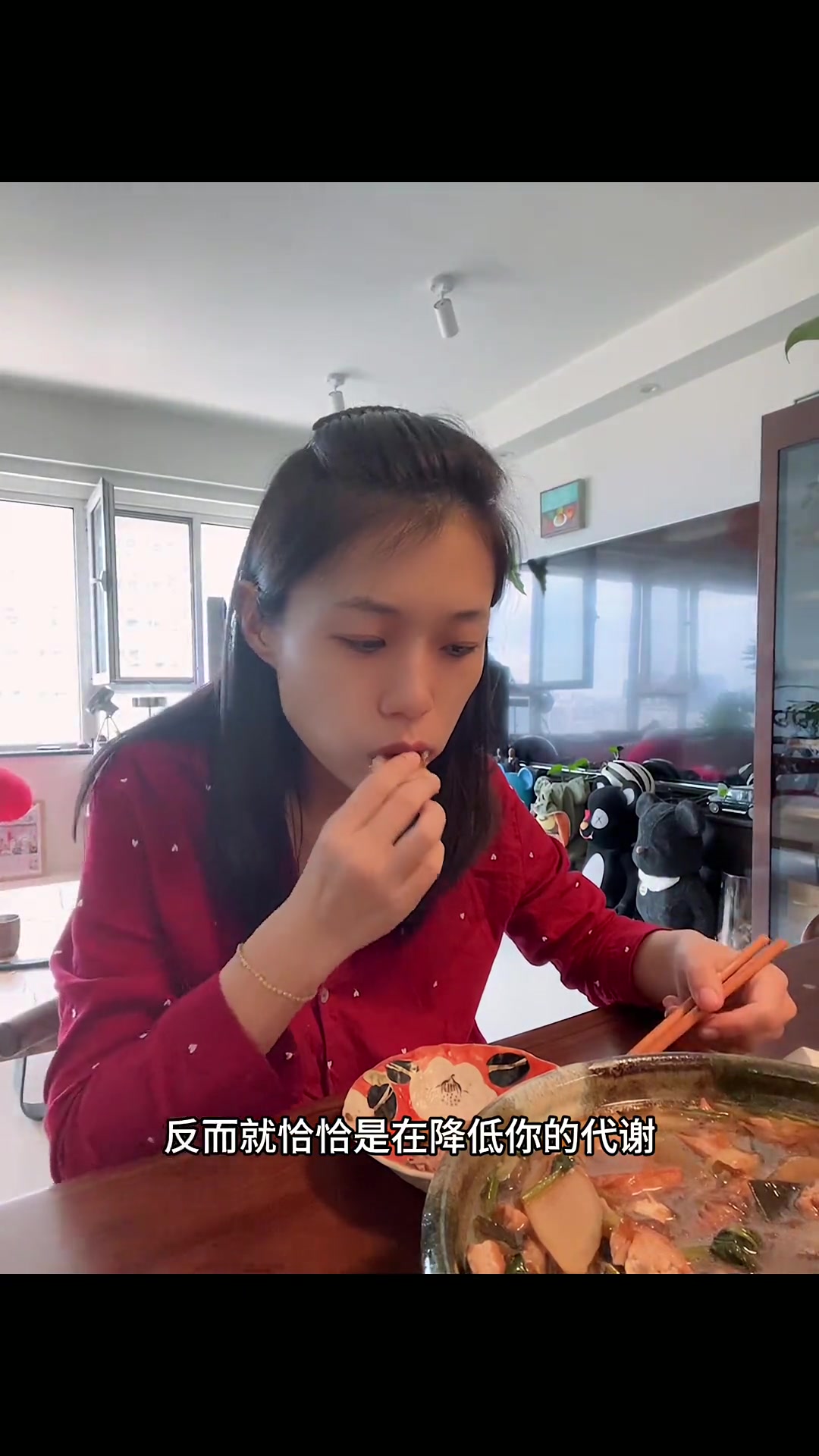 每天吃的食物种类无需繁多～猪油渣葱花发面饼and大锅菜