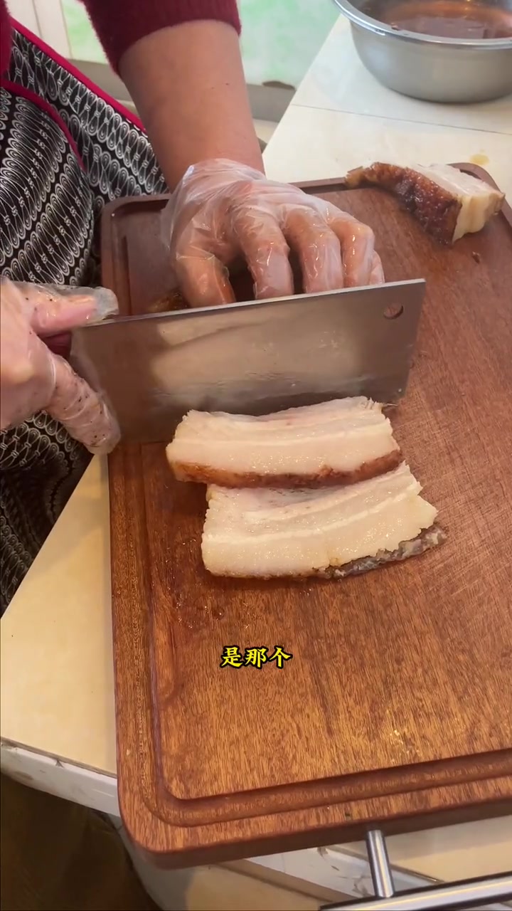美味酸爽，经典酸菜扣肉！