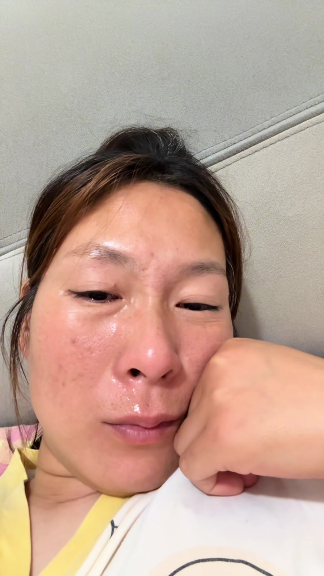 心疼我身上掉下的这块肉,想对闺女说声对不起