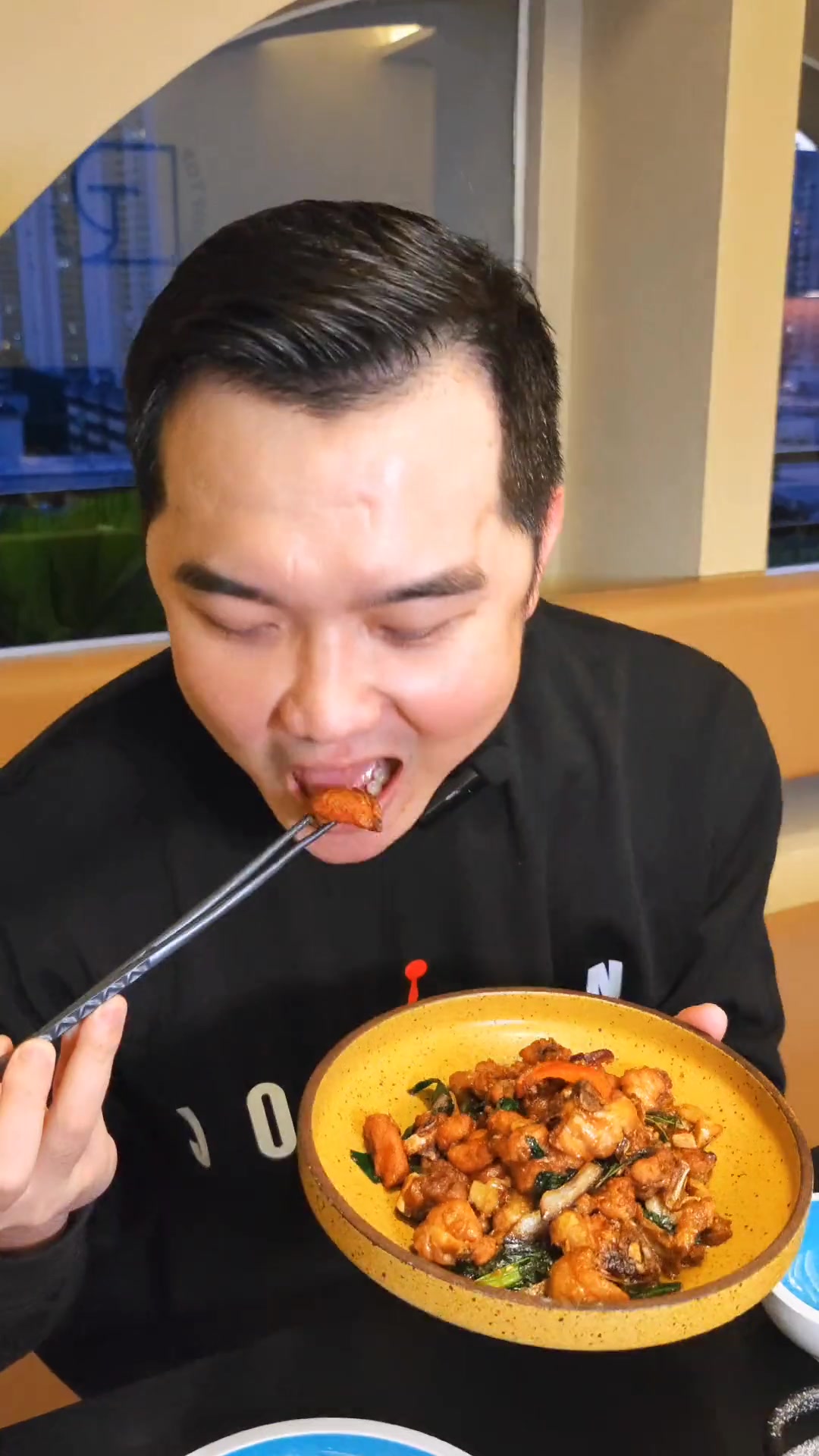 久违了的天台私厨大爱他家山捞叶炒鸡！