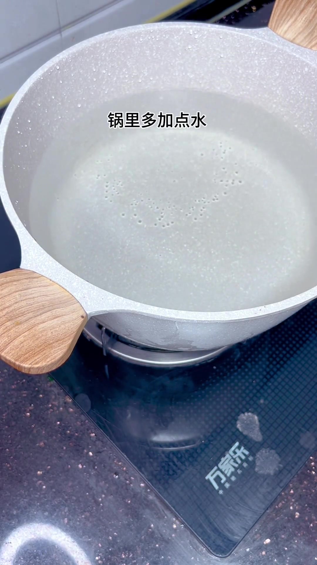 牛肉汤像我这样做、牛肉熟烂没有膻味、汤鲜肉香、满屋飘香