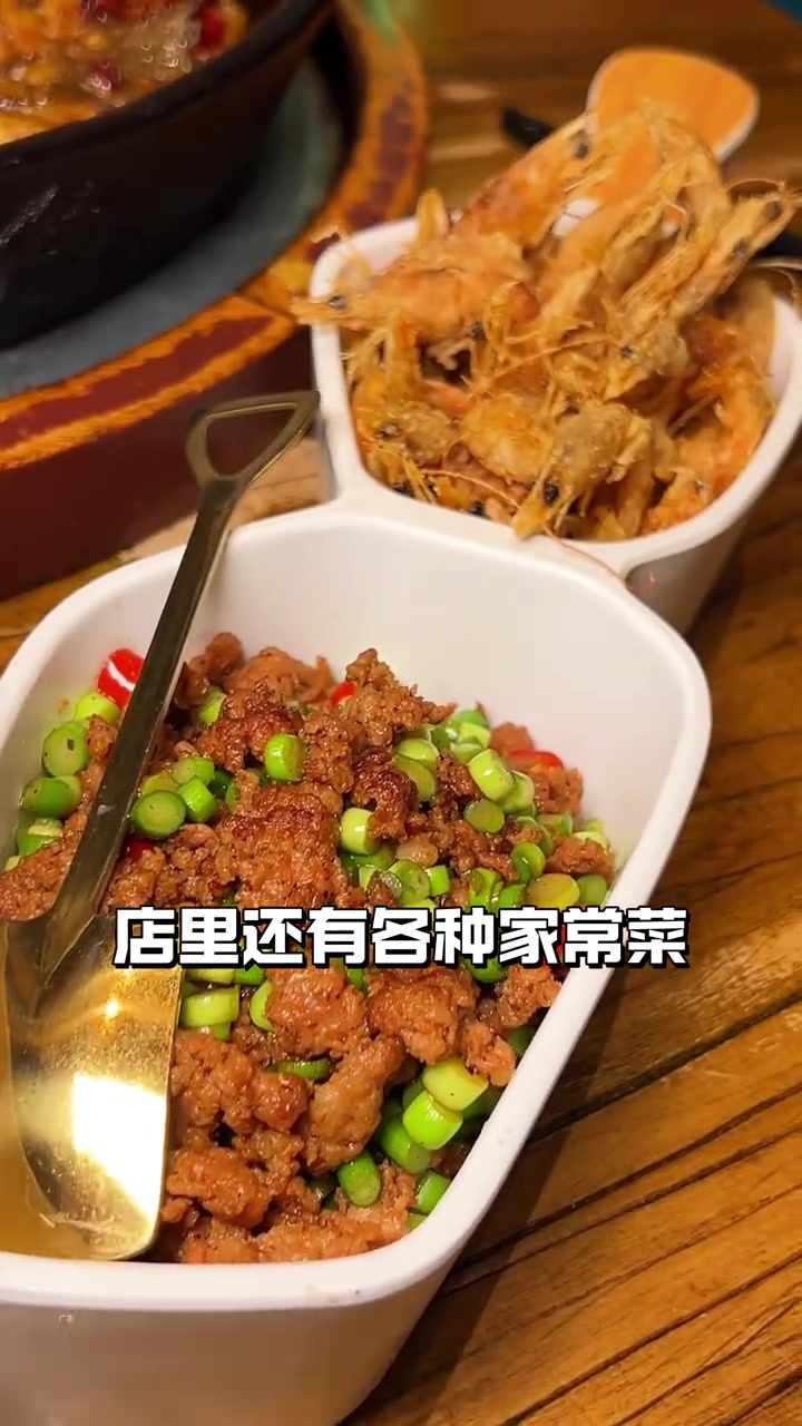麻辣铁板鱼搭配清爽雪碧才是老板恋上鱼的正确打开方式!