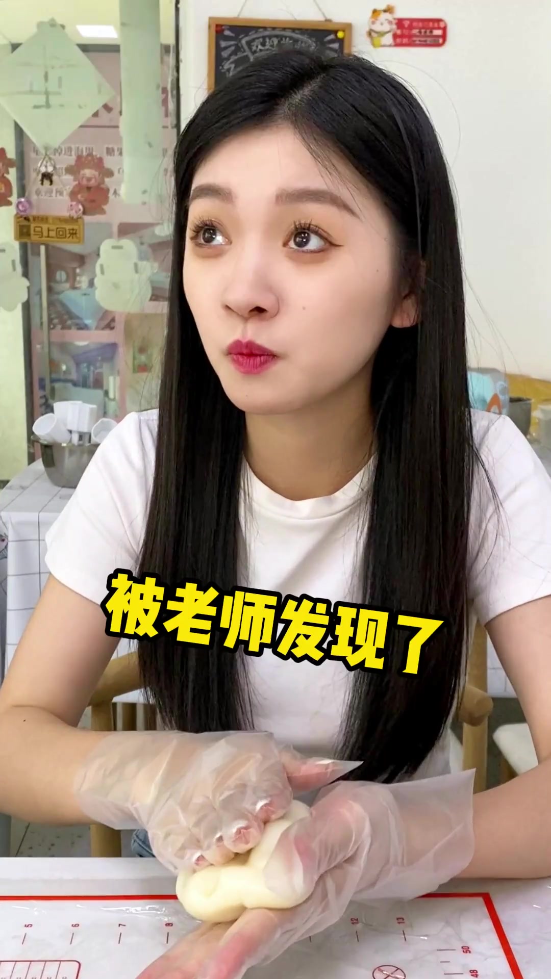 我手工DIY的月饼你们可还满意?你们中秋节最喜欢吃什么馅的月饼!