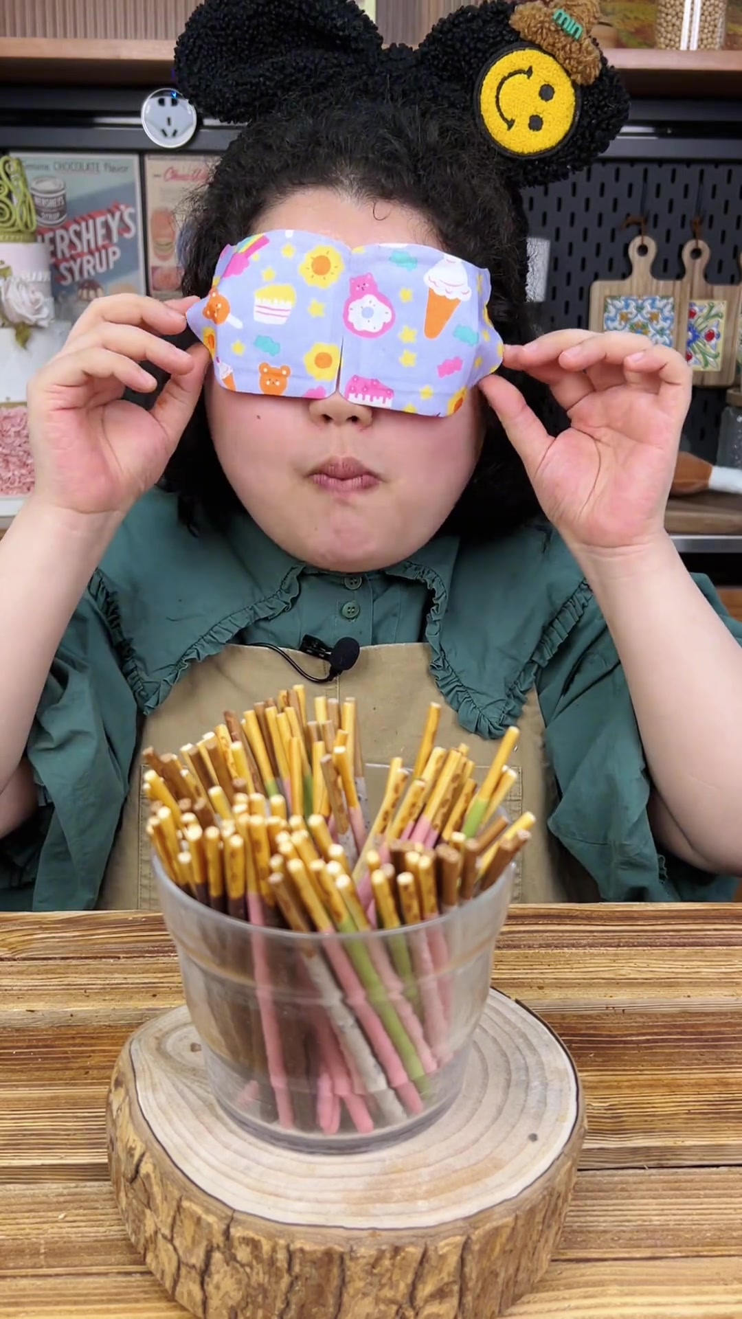 这么多口味的百奇还送hellokitty帆布包追剧解馋真的不能没有这个百奇零食大礼包!