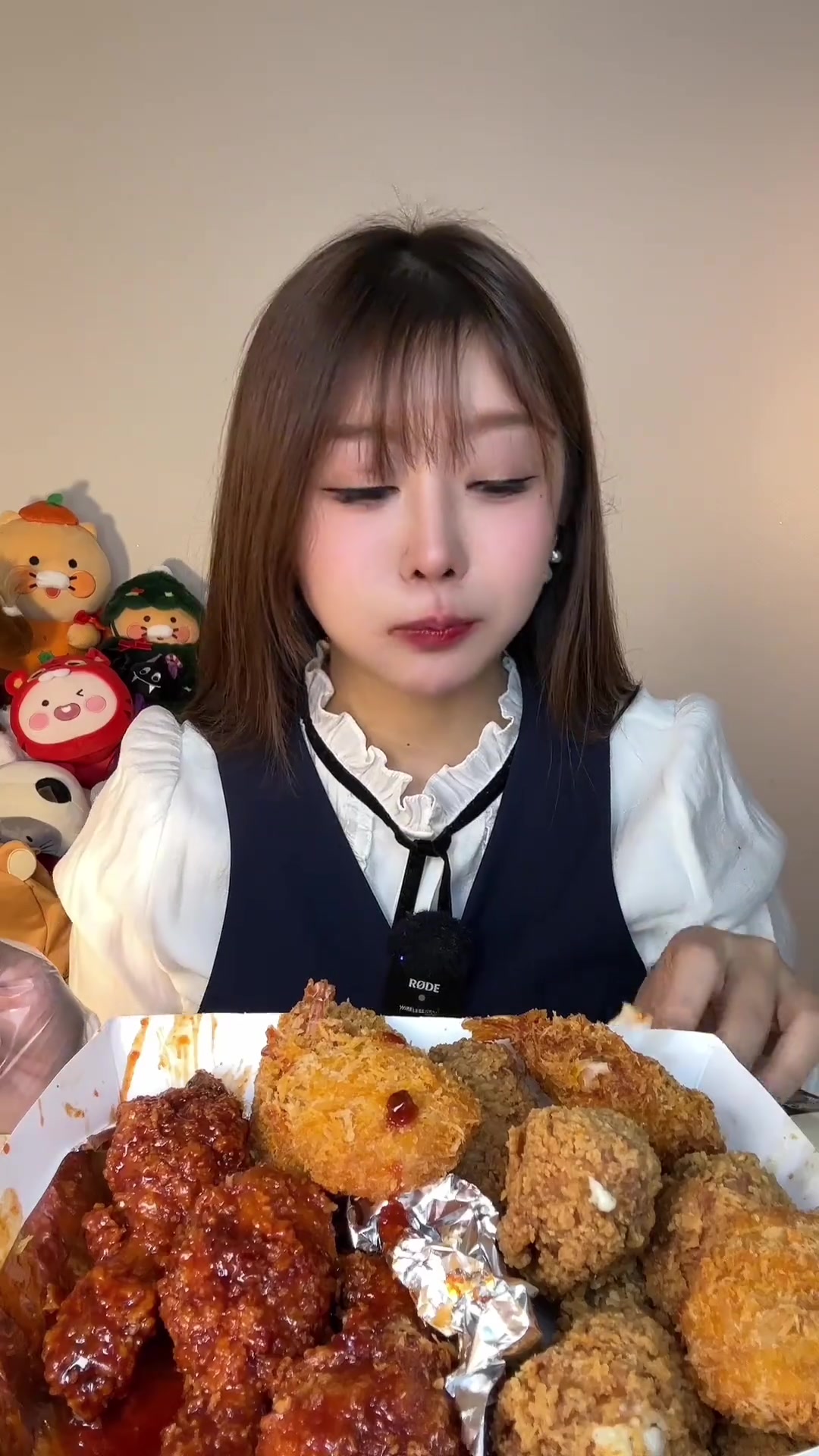 韩国深夜人气外卖辣汁炸鸡炸虾香迷糊了