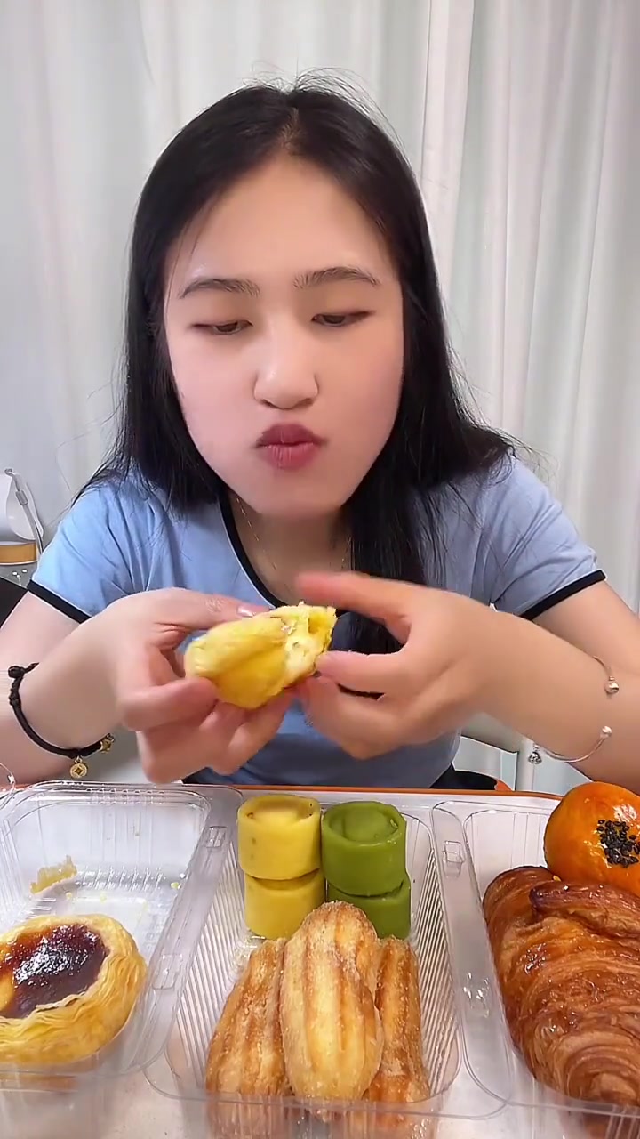 又是一家宝藏店铺真的太爱逛糕点店啦