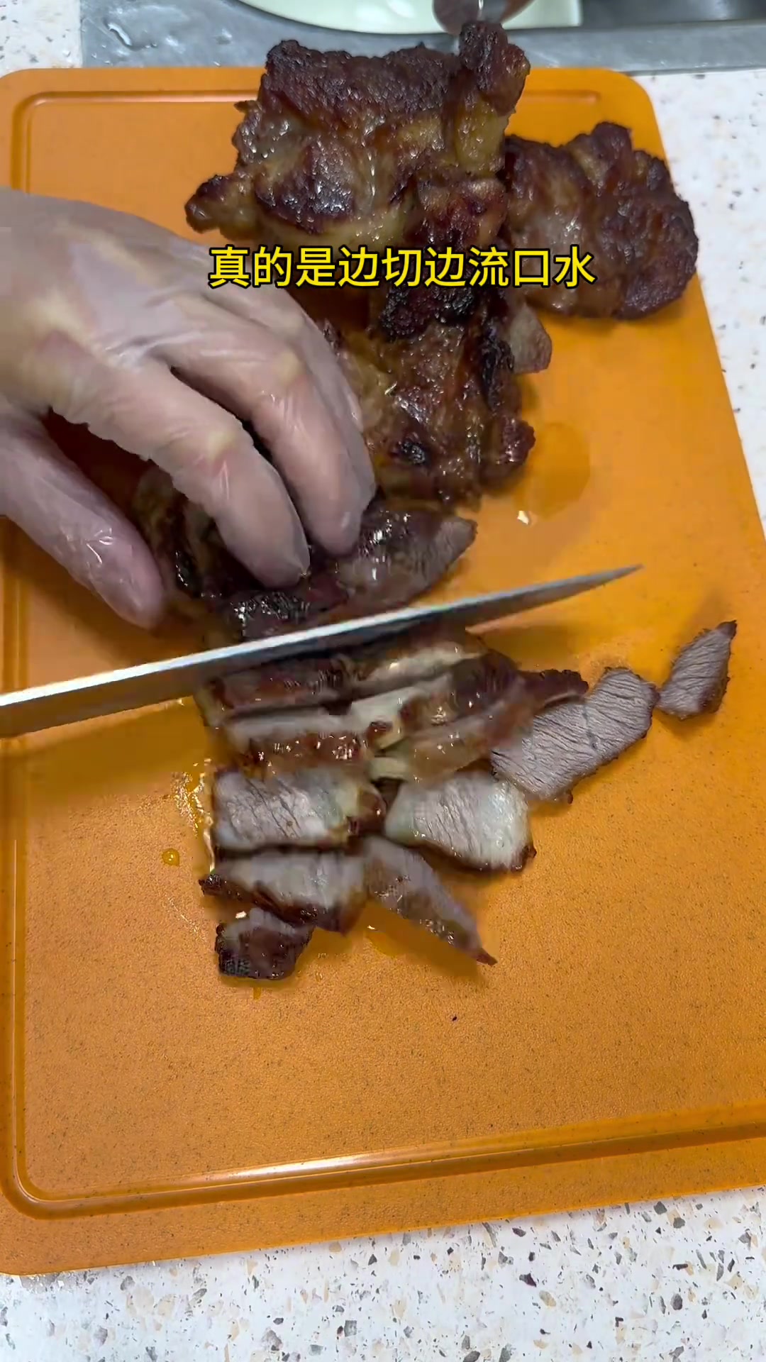 给小朋友做外酥里嫩葱油猪扒肉,他们肯定爱吃