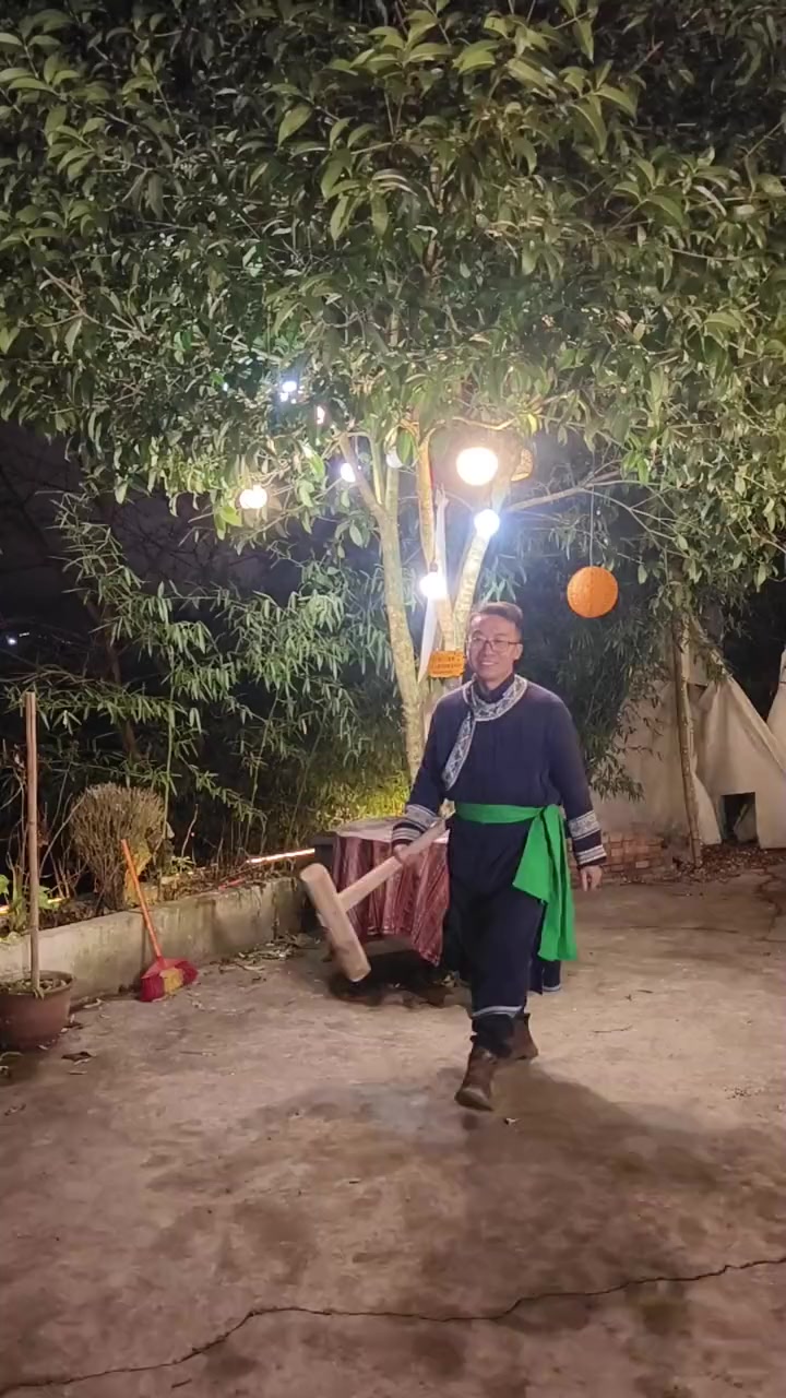 吃糍粑来云南扎西，我打给你们吃！