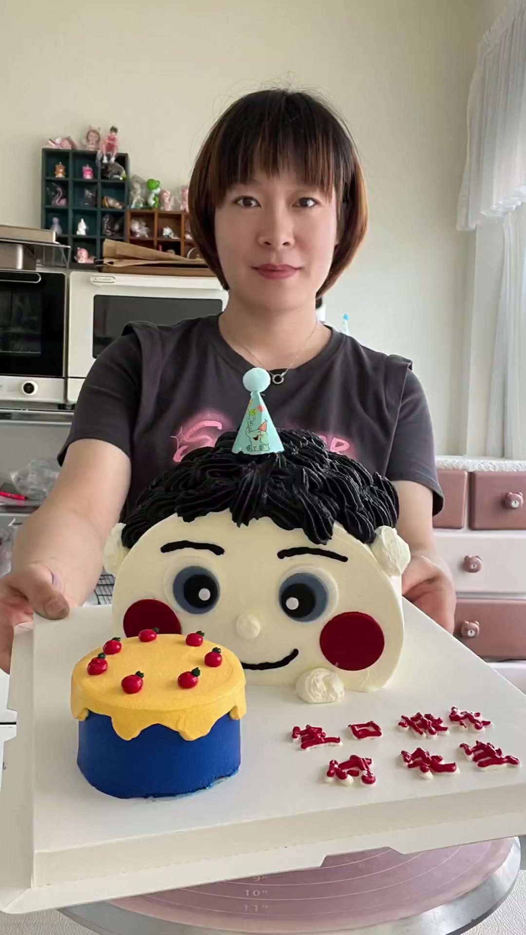 小伙伴说一个看不过瘾，今天蛋糕就多了