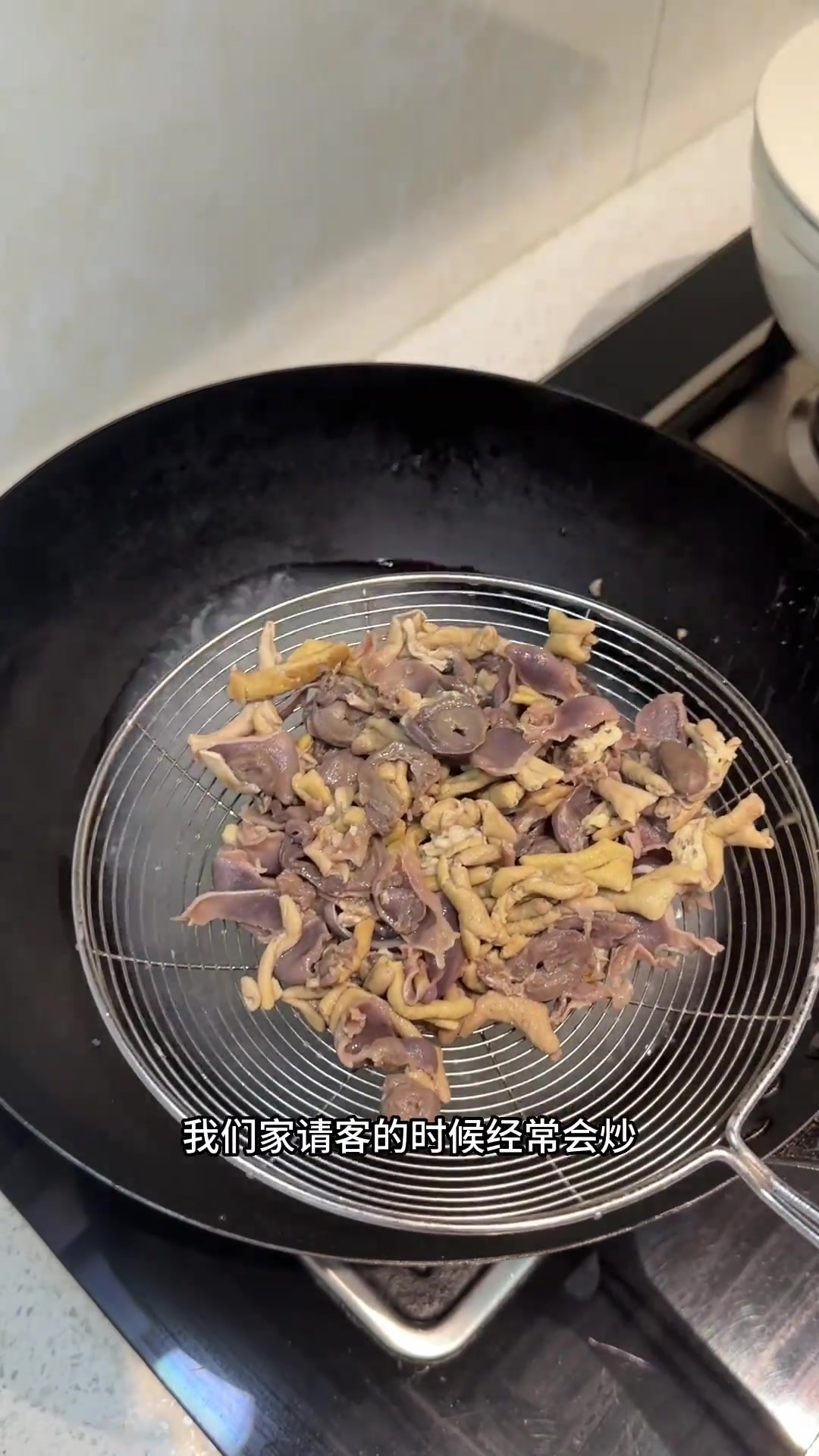 酸辣脆爽的鸡杂盖浇饭，真的太下饭了吧