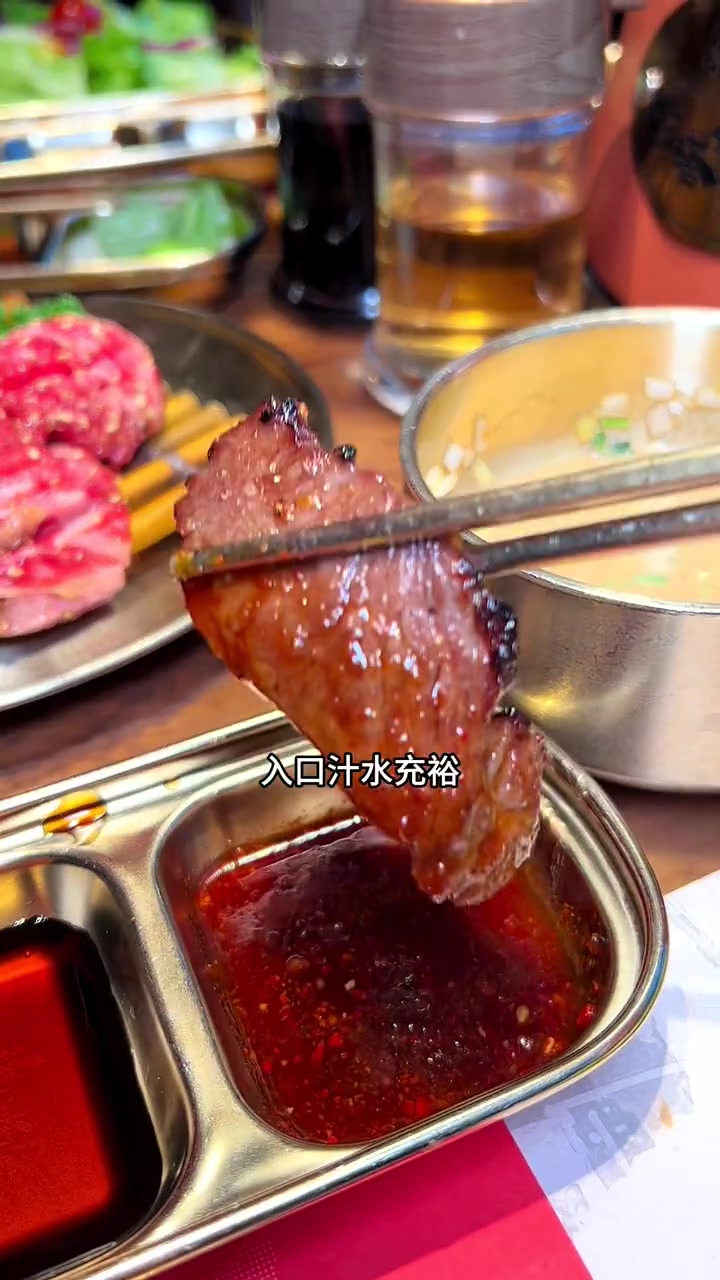 不用去东北土豆挤土豆,在上海也能吃到地道东北泥炉烤肉