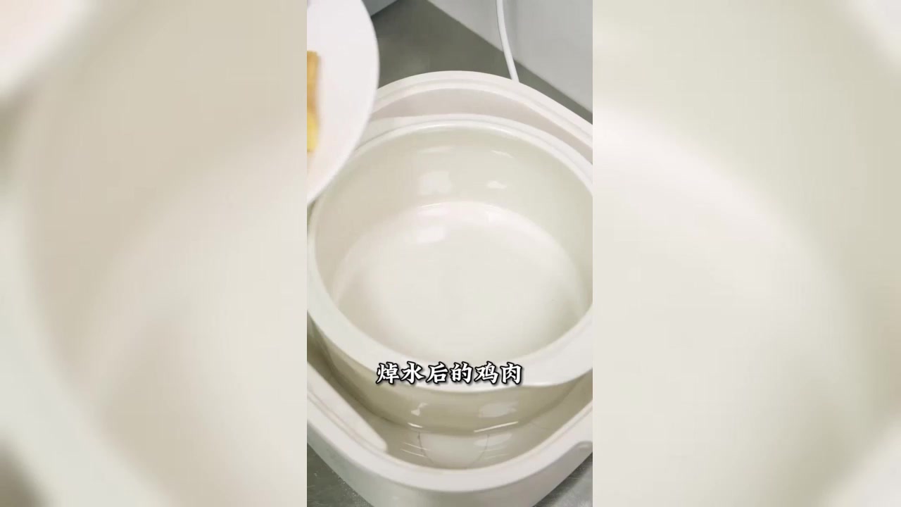 养胃又养颜的猴头菇花胶汤,好吃又养生