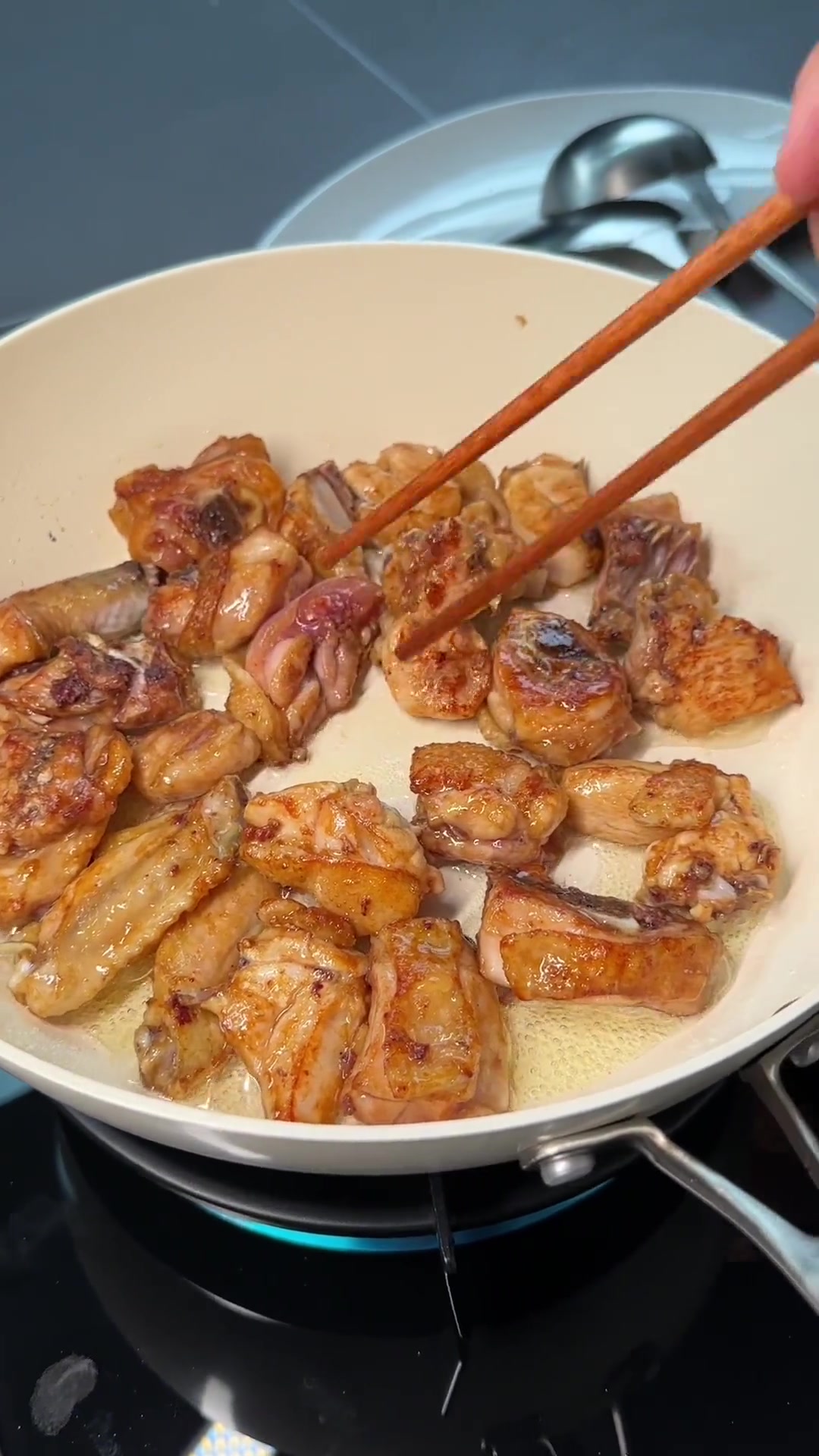 教你做超香鲍鱼焖鸡，做法超简单！