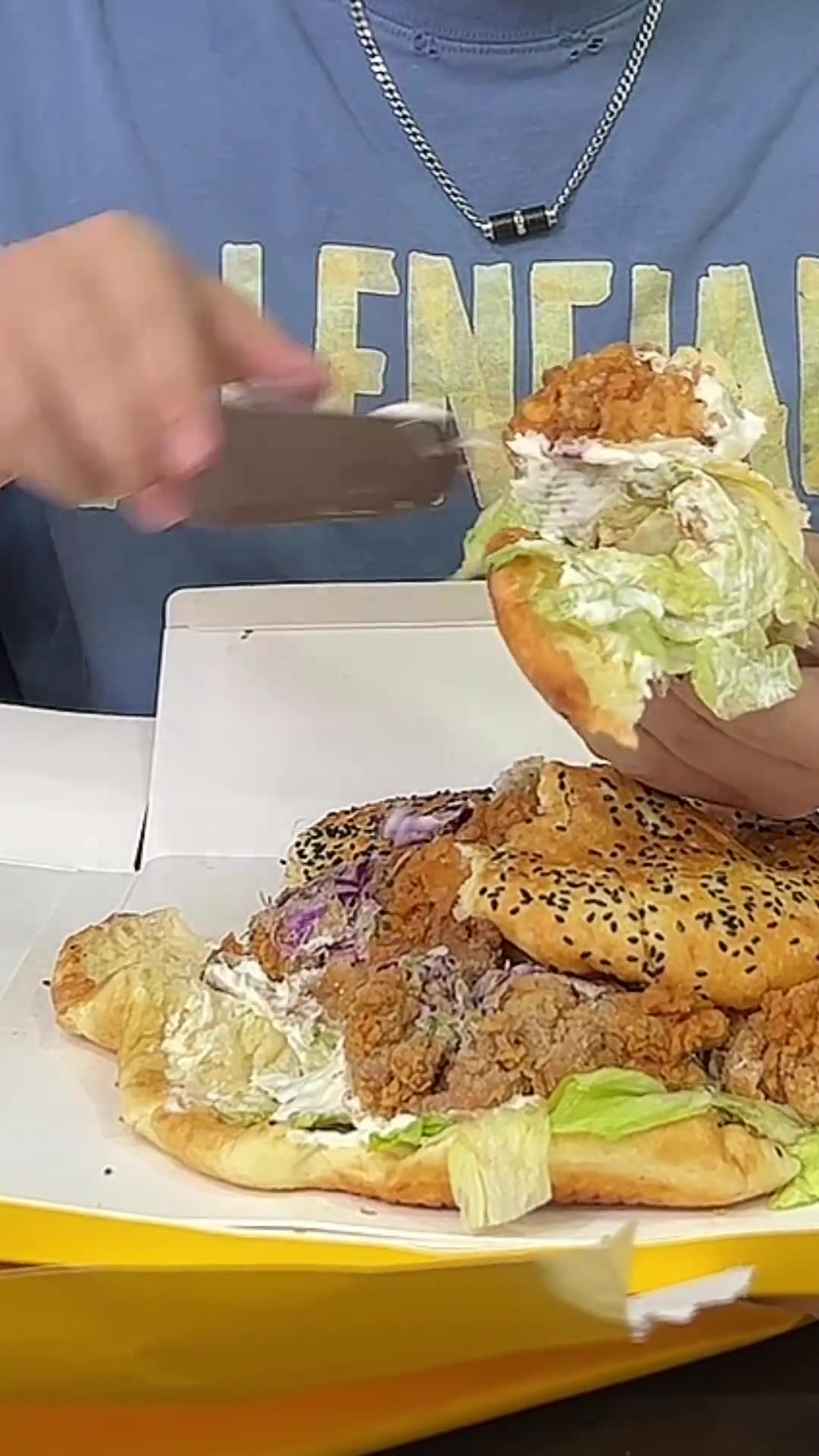 1个大汉堡=6个小汉堡？