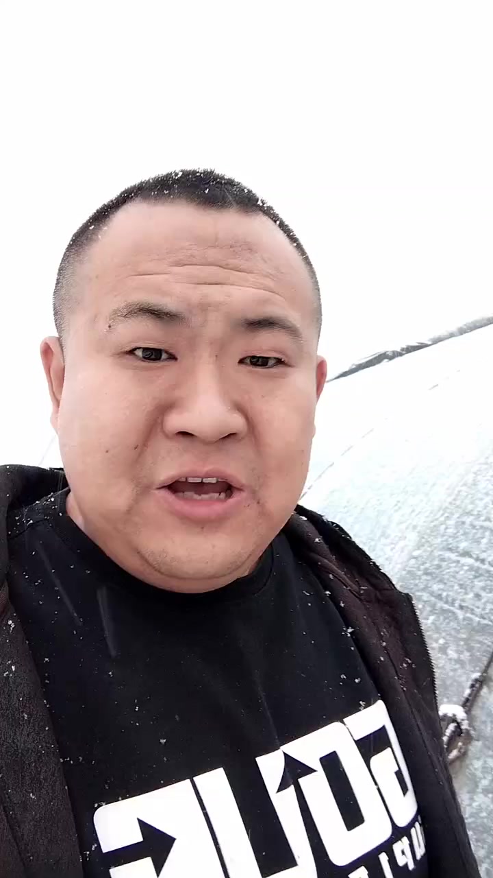 下雪了要安全的把大鹅吃到肚子里