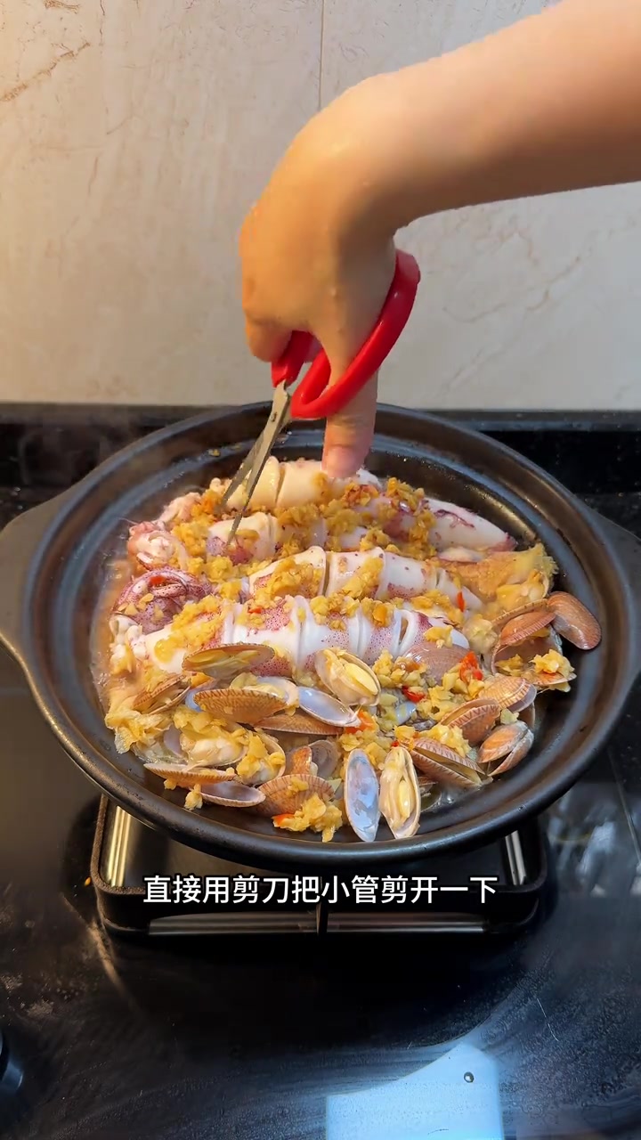 吃饭啦！福建闽南一家四口的午餐，儿童节在家给小朋友做了几道爱吃的家常菜