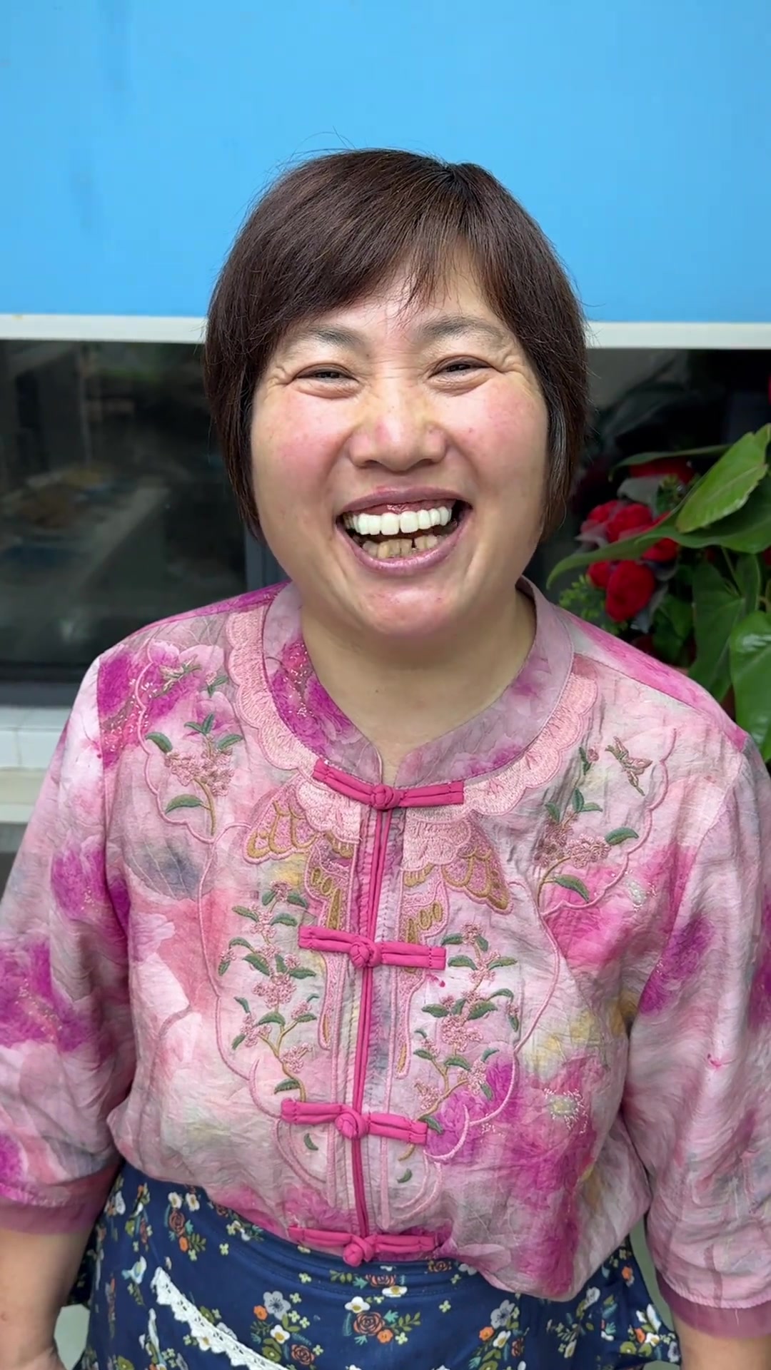 葱烤素鸡今天给大家分享“葱烤素鸡”的做法,简单易学,吃起软糯鲜香,酱香浓郁,比肉还好吃