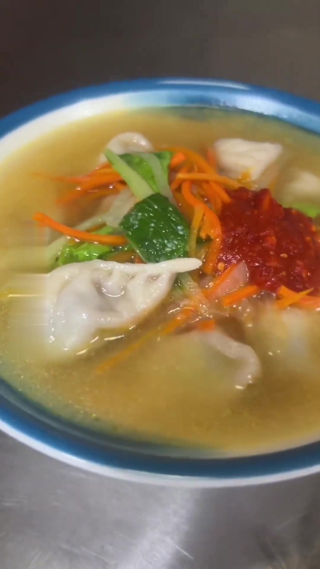 藏式饺子:牛肉、牛油等为主料,多调料搭配