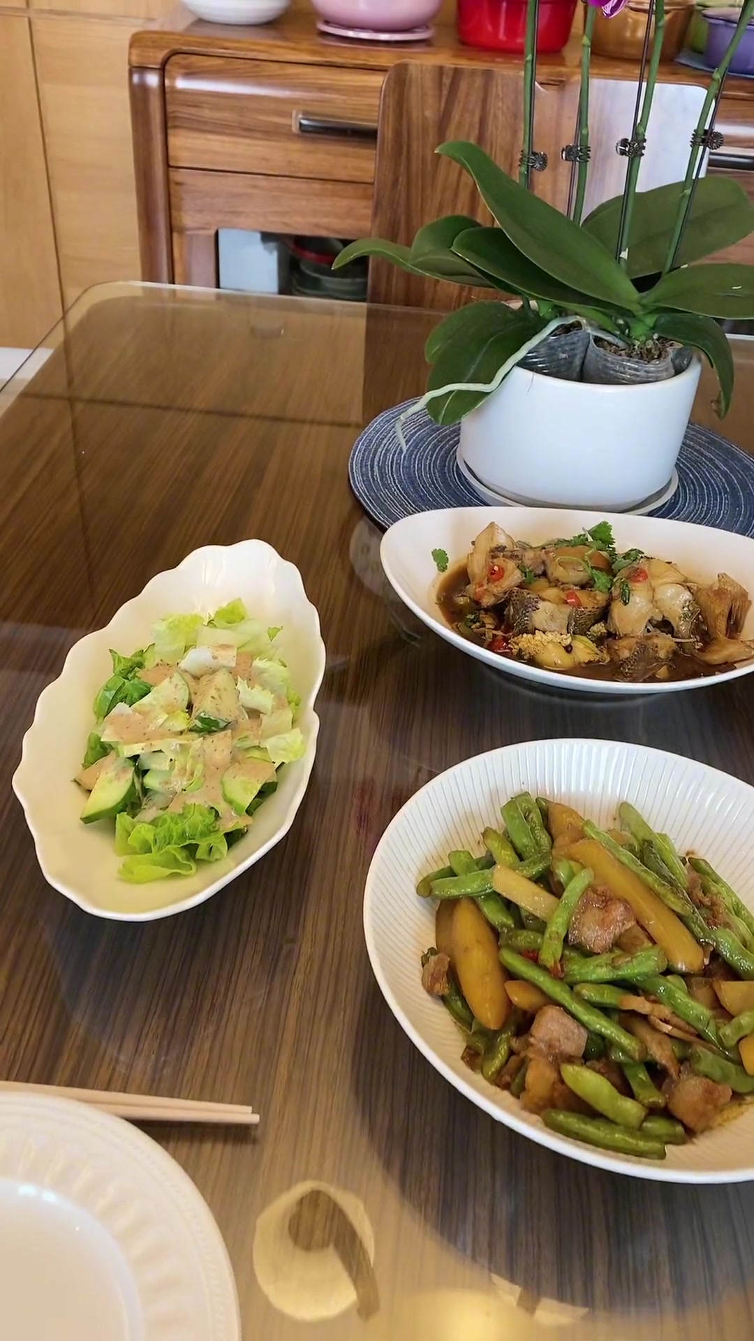 我的家庭地位无人能比，在家里想干嘛干嘛，谁也管不了，想扫地就扫地，想擦窗就擦窗，想做饭就做