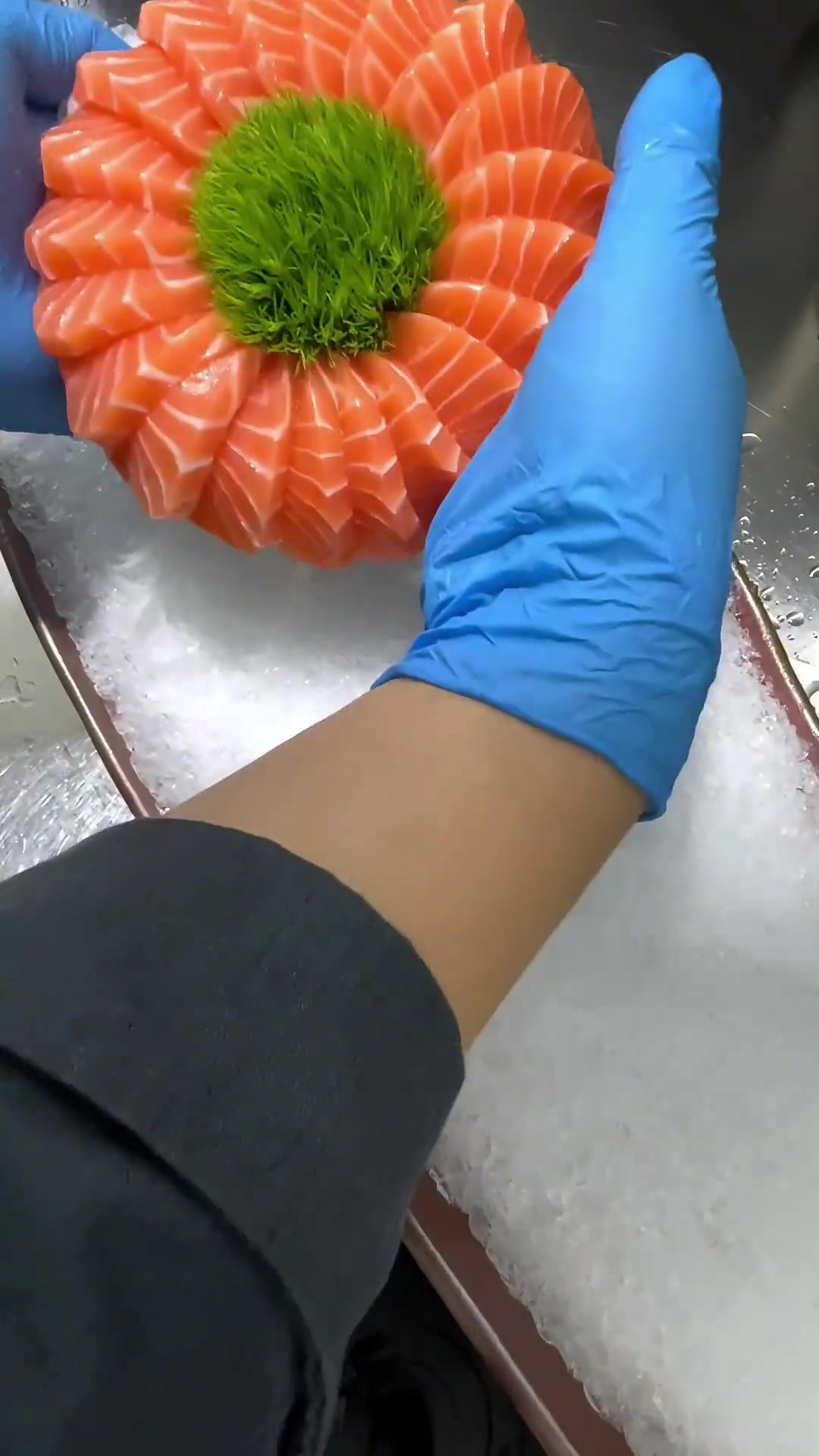 来学习刺身摆盘吧