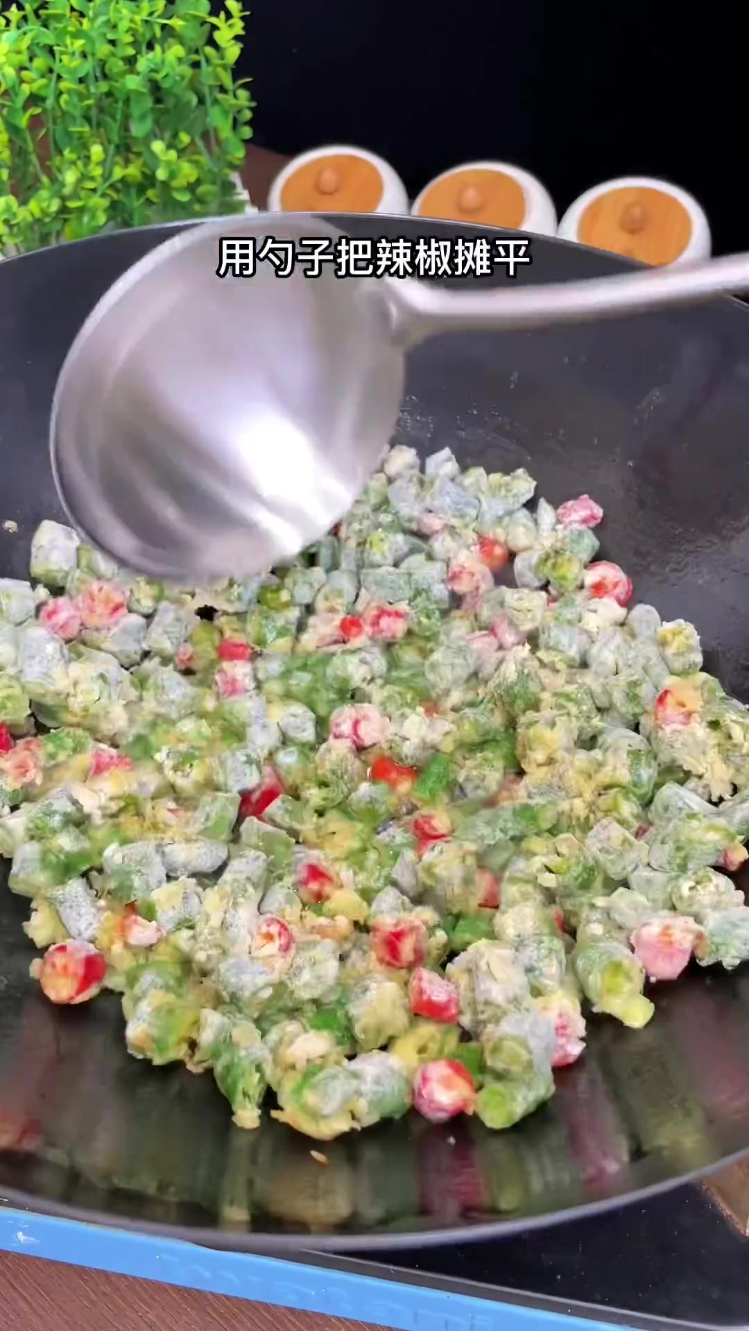 这个可是河南传统经典家常菜,满口留香,用烙馍卷着吃更有风味