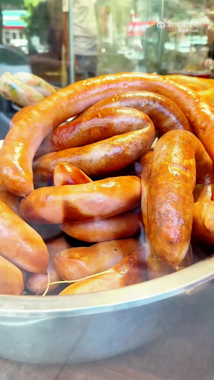 天天在家做饭总为孩子吃什么发愁 终于盼来了老刘家烧饼熏肉保定市区第一家店开业 以后就再也不