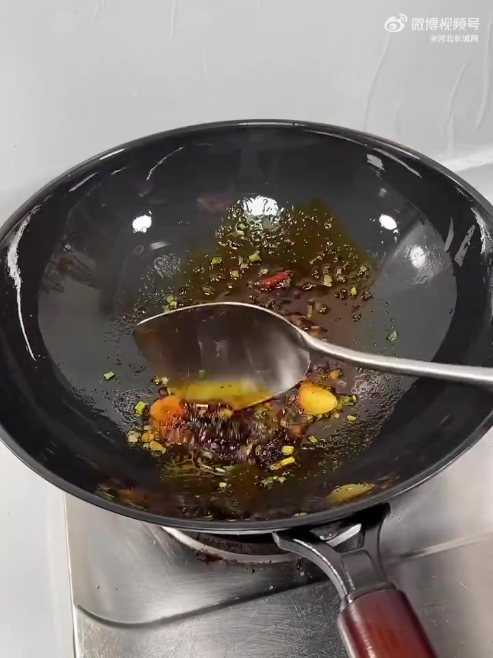家庭版麻辣烫的做法,学会这几步,香辣过瘾还更健康!(不二日食)