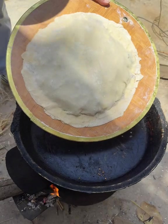 又到了吃迷糊菜菜馍的季节了