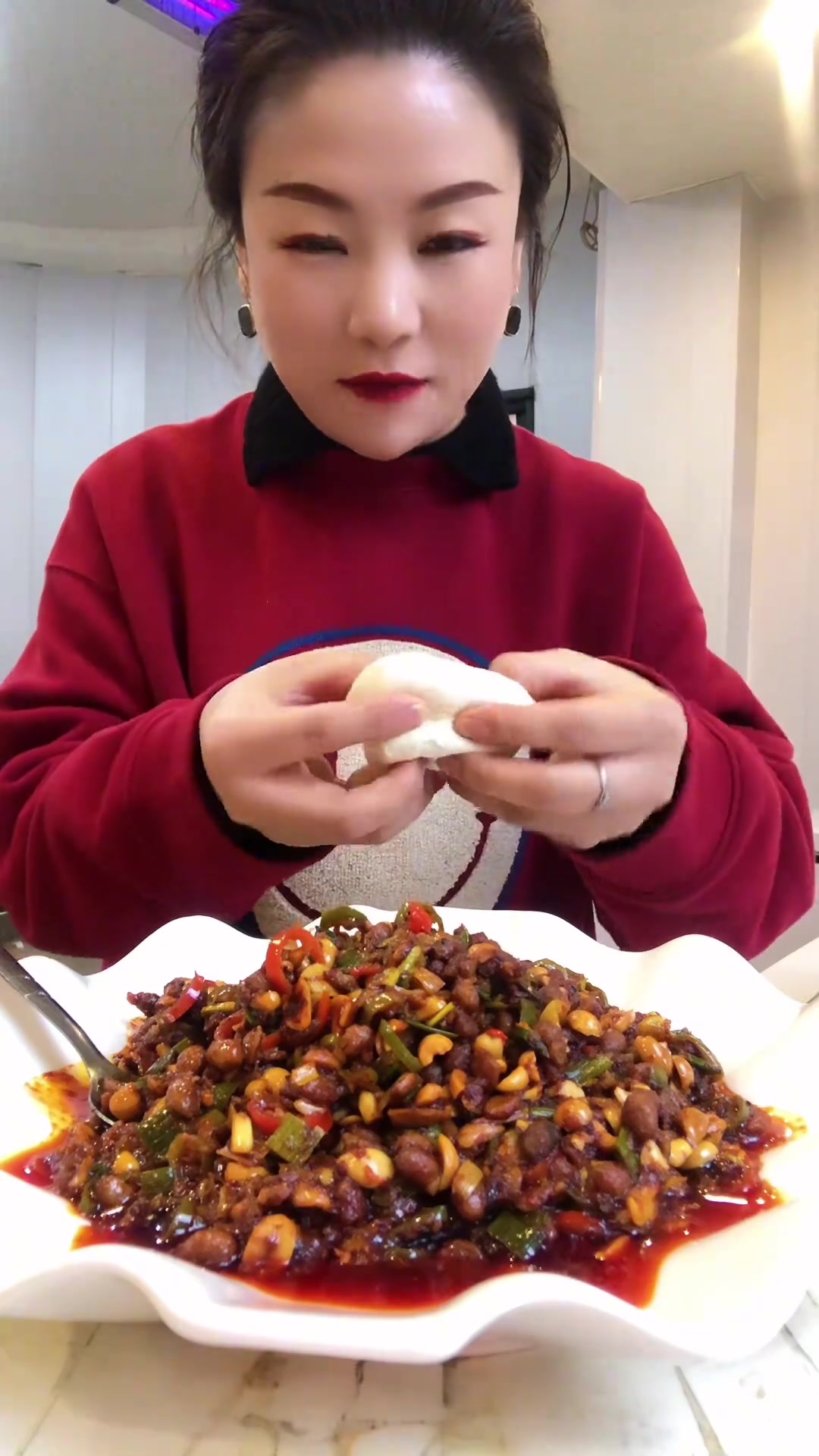 冬天的美食:炒豆豉夹馍,嘎嘎香