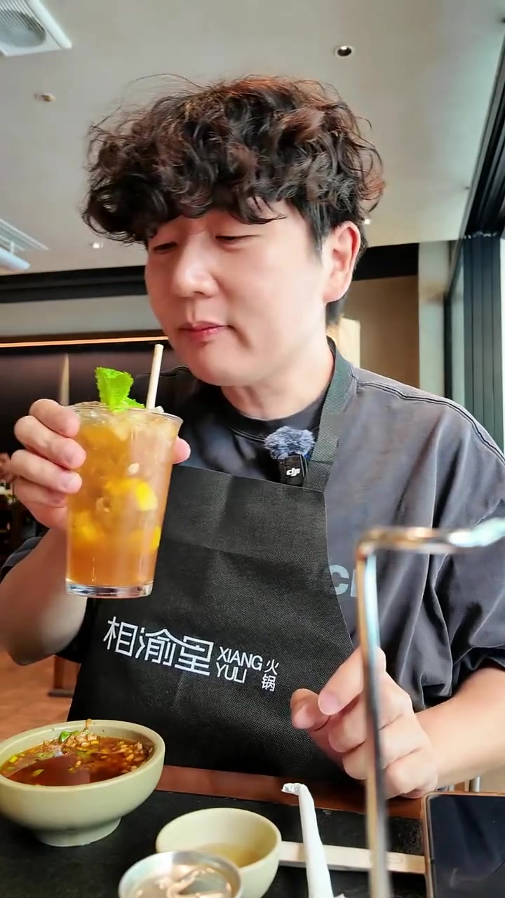 今天午餐肉吃到饱了,吃火锅点了一份又被赠送了一份吃午餐肉的第2166天