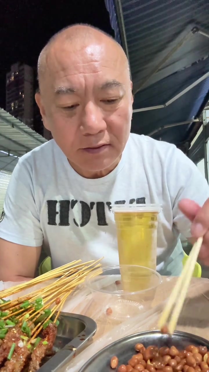 一个人的旅行一个人的夜宵