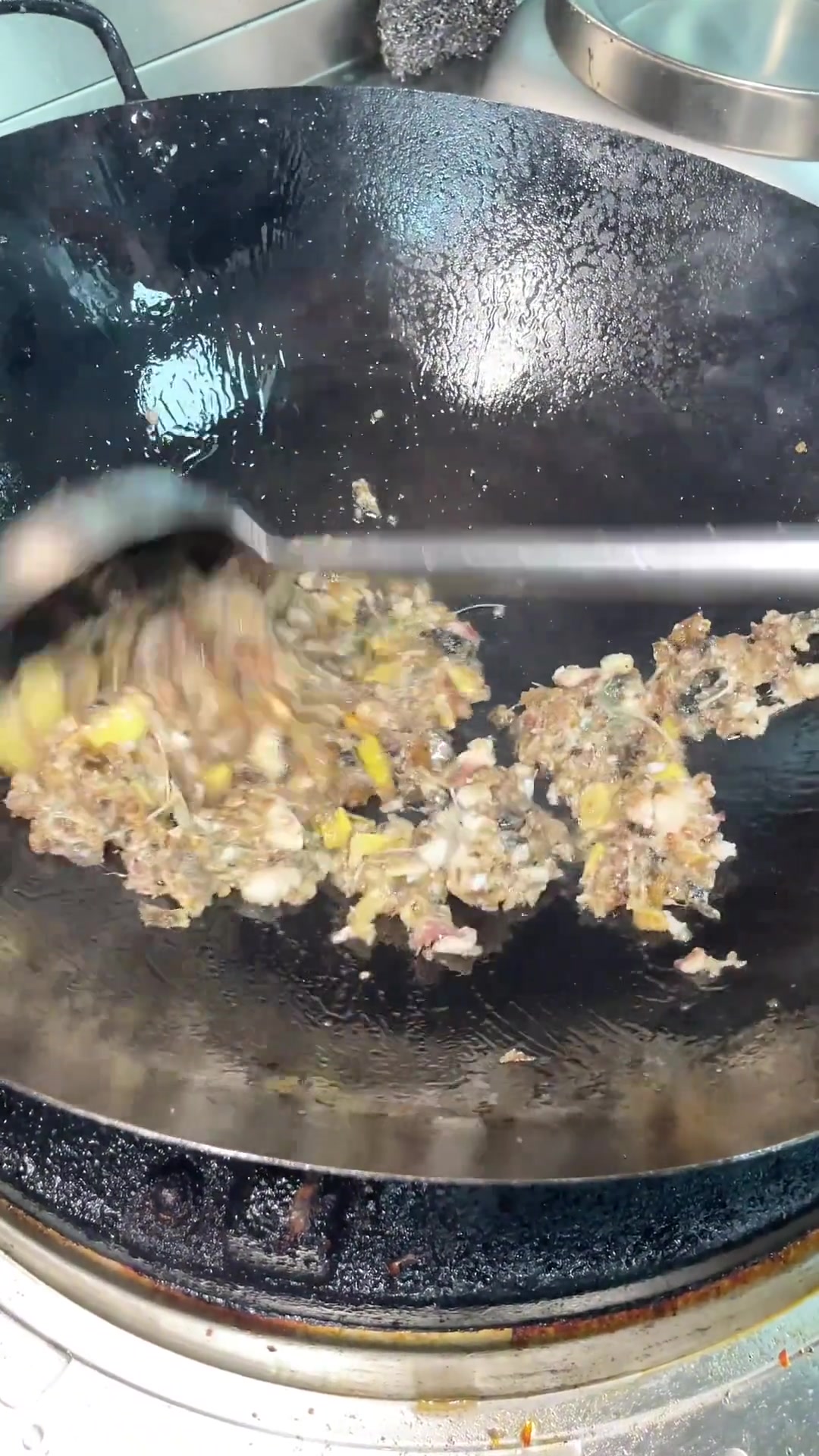 川菜经典名菜酸菜鱼,吃鱼喝汤