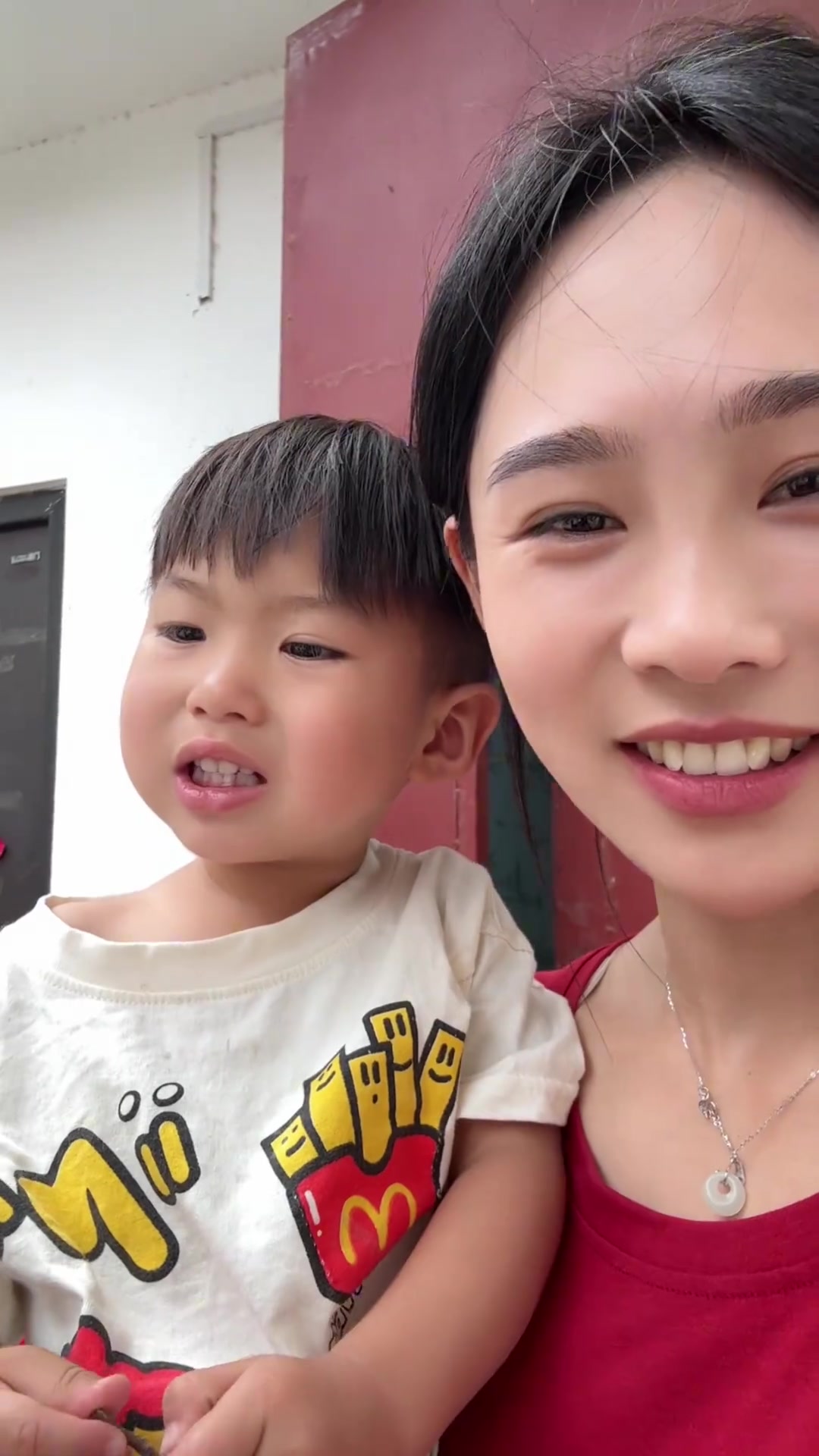 今天给媳妇复刻一个鸭蛋黄龙虾.得到满分的认可太开心喽