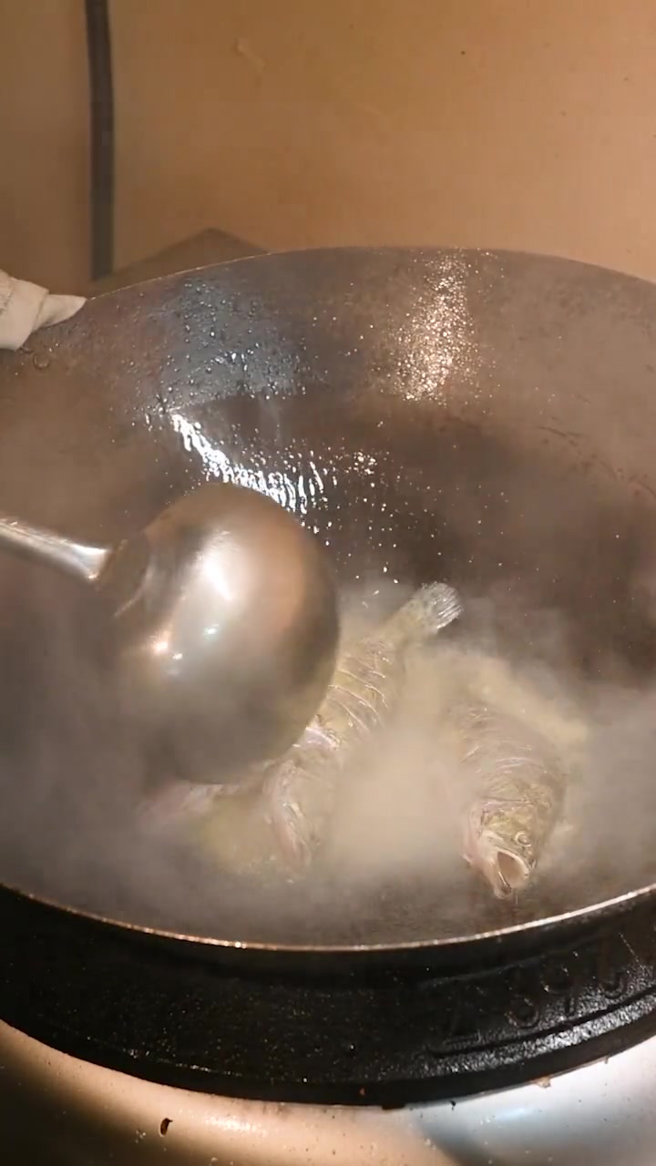 红烧桂鱼仔，肉质鲜美，汤汁浓郁，味道超级棒，汤汁拌饭太好吃了