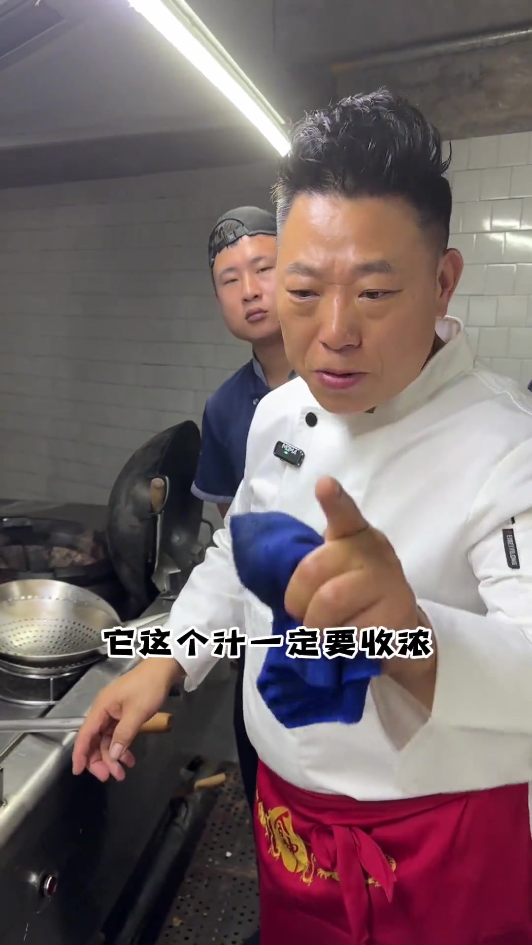 今天给大家分享一道美食,秋季进补,既有口味又能滋补的一道菜品《青椒闷鳅鱼》