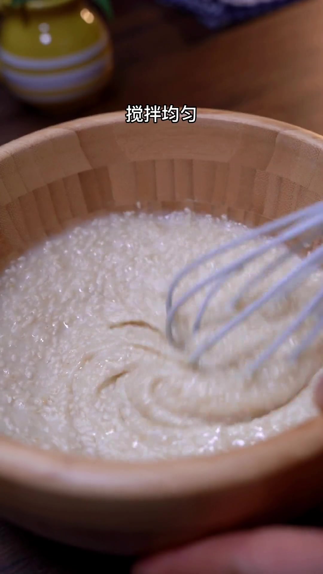 嘎嘣脆的芝麻薄脆饼干教程来啦!特别简单,搅一搅就能做!酥脆香甜超好吃