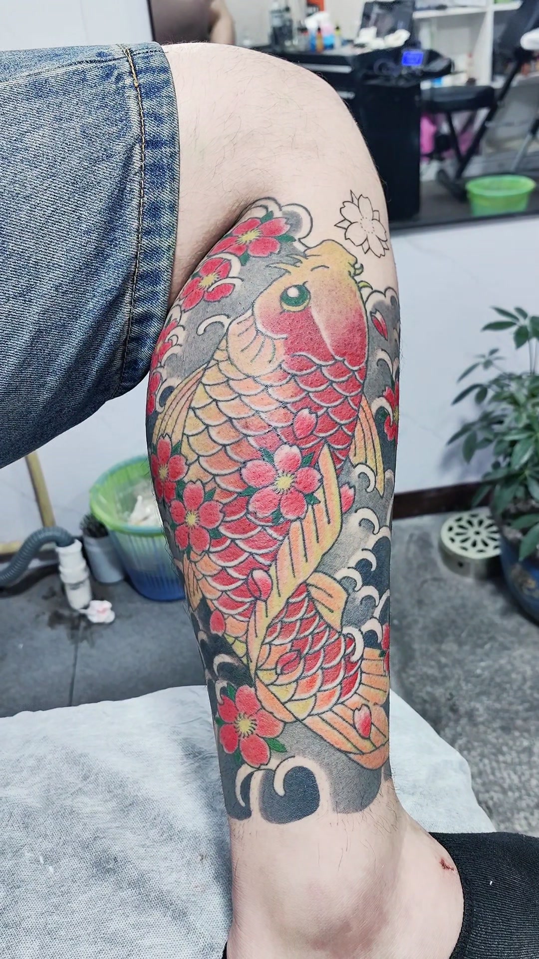 小腿鲤鱼纹身手稿#吴江城南纹身店#吴江酷炫纹身！