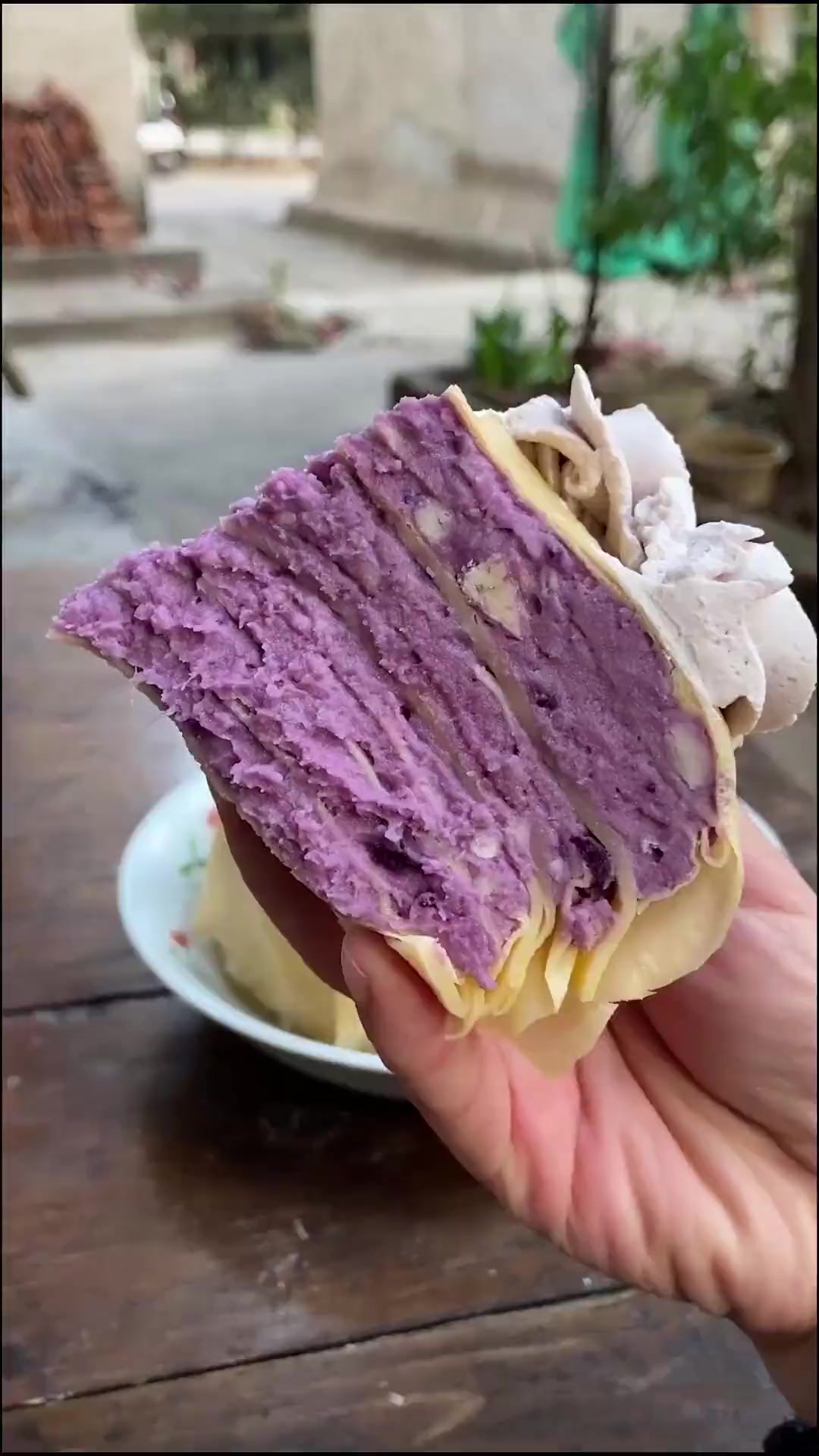 今天我收到了小伙伴的苦恼,不会抹面,烤蛋糕也老是失败,但是特别想给妈妈做个不翻车的生日蛋糕