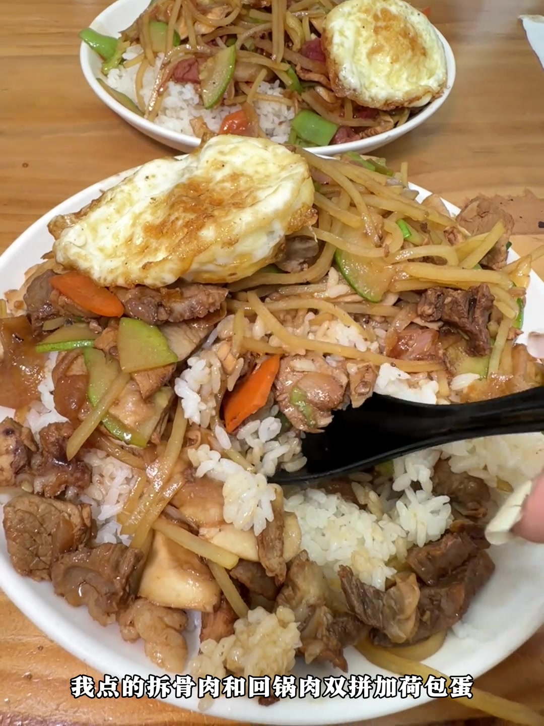 小区门口的小店太有烟火气了