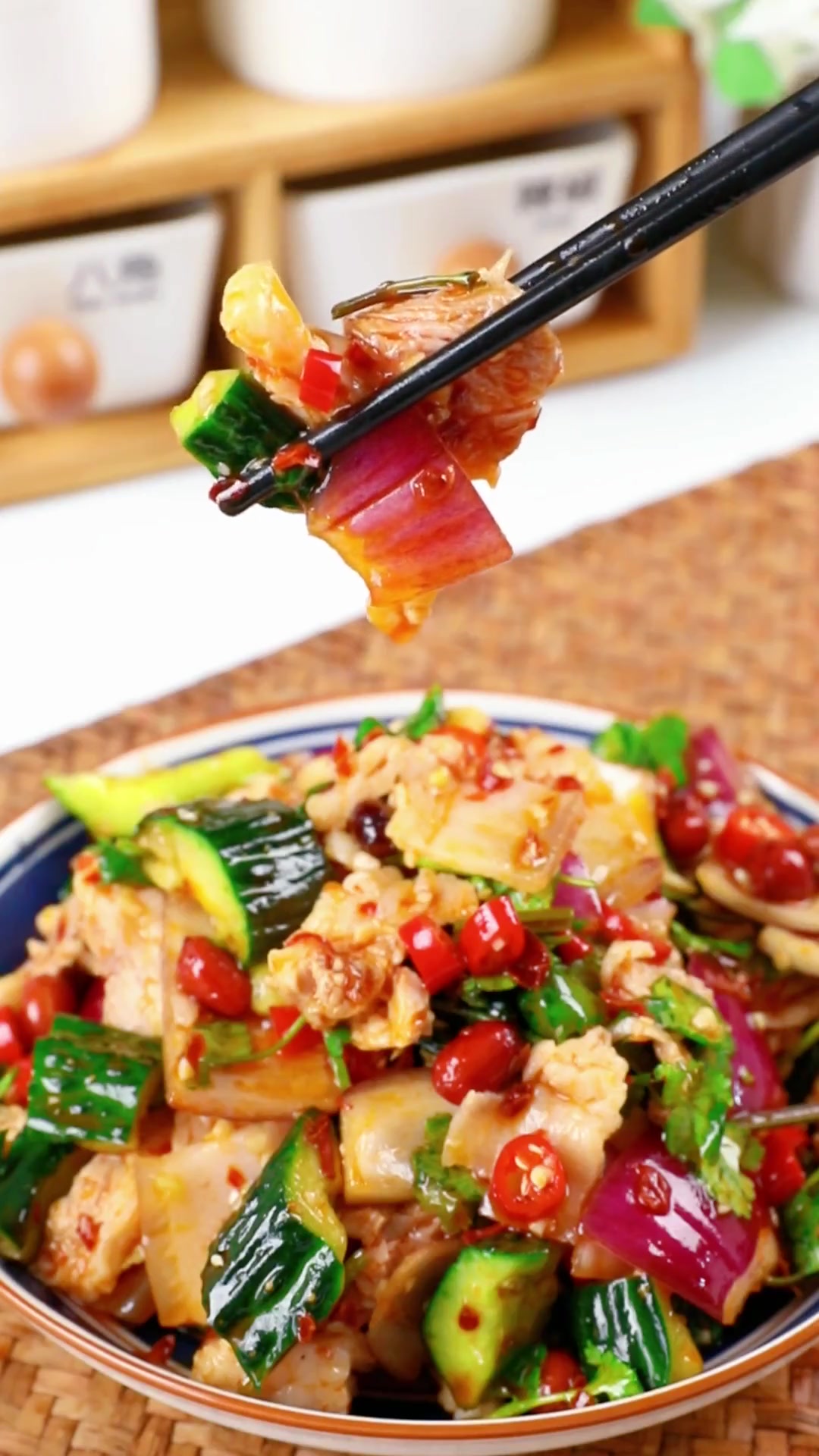 凉拌五花肉教程,开胃解腻超下饭,赶紧试试!