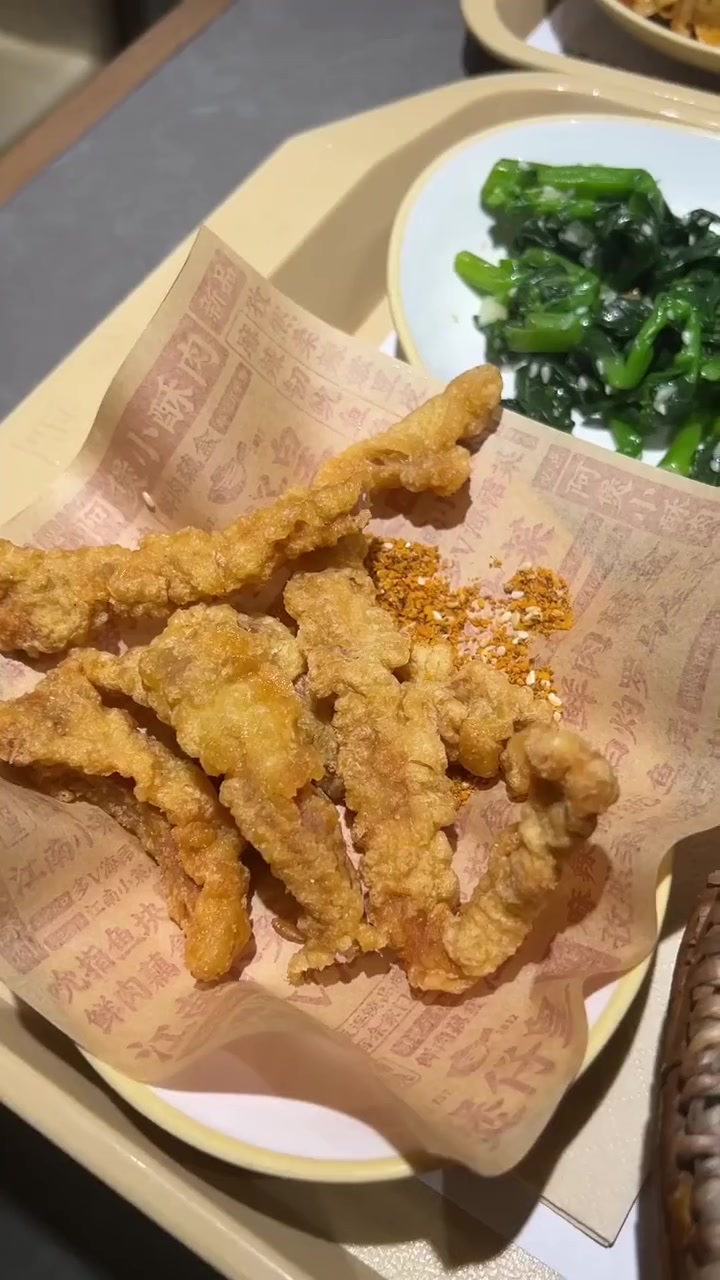 除了火锅烤肉,我相信这家煲仔饭也能满足你的胃!