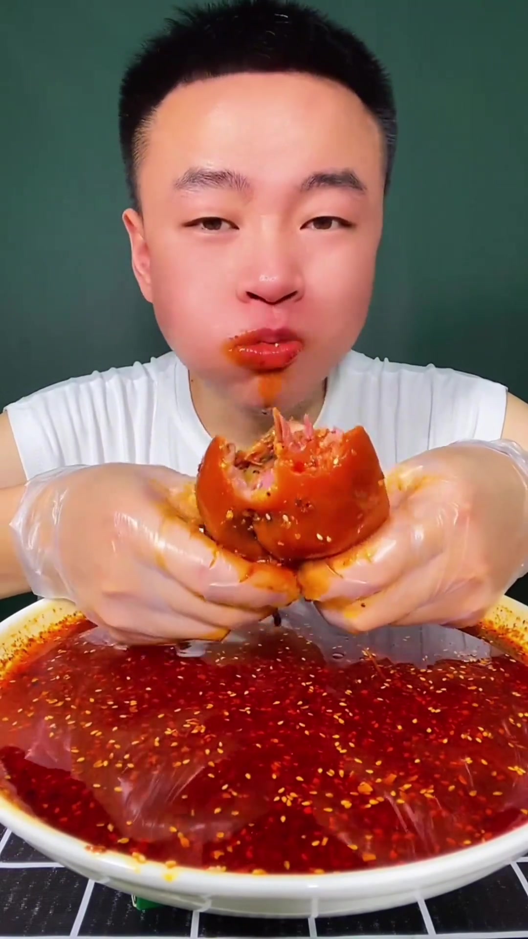 香辣猪头肉太香了!真过瘾!