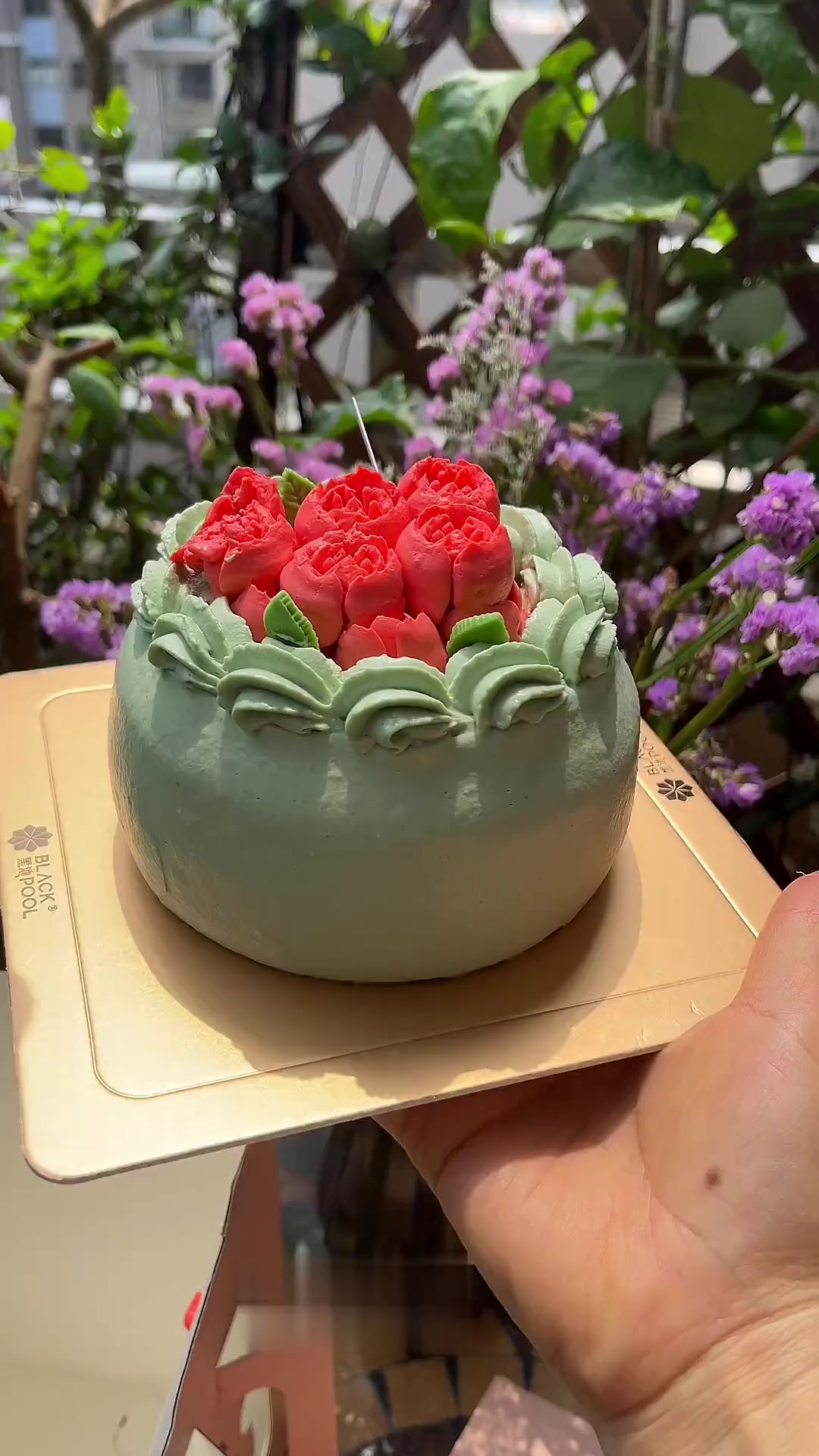 牛油果爱好者怎么能拒绝的了这样的牛油果柑橘流心蛋糕，多重营养无负担呀！我一个人可以吃掉一磅