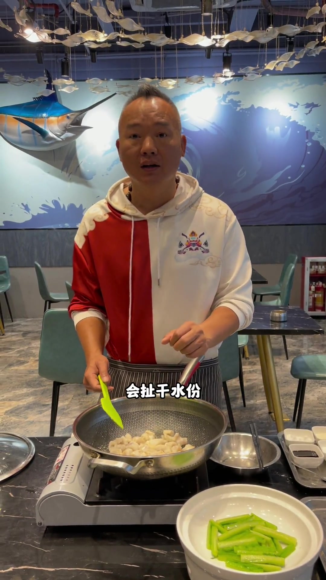 香辣鱼柳你们吃过没,广东人做川菜你们说会不会翻车?看完铭哥这个视频就知道了