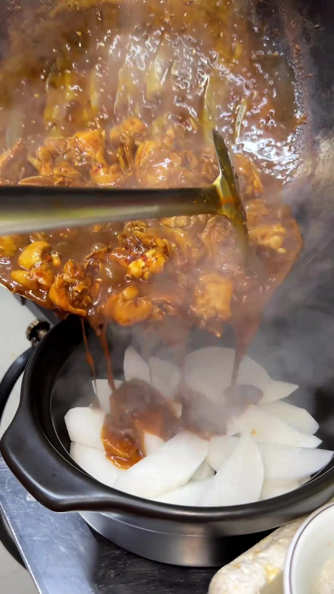 隐藏在淡水好吃的砂锅奇味鸡煲，味道简直绝了只有少数本地人知道！你们一般晚上吃什么？