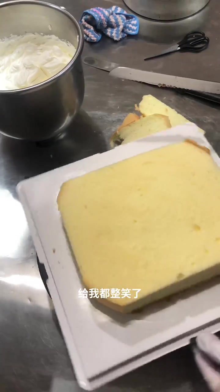 暴躁做蛋糕，搞笑配音