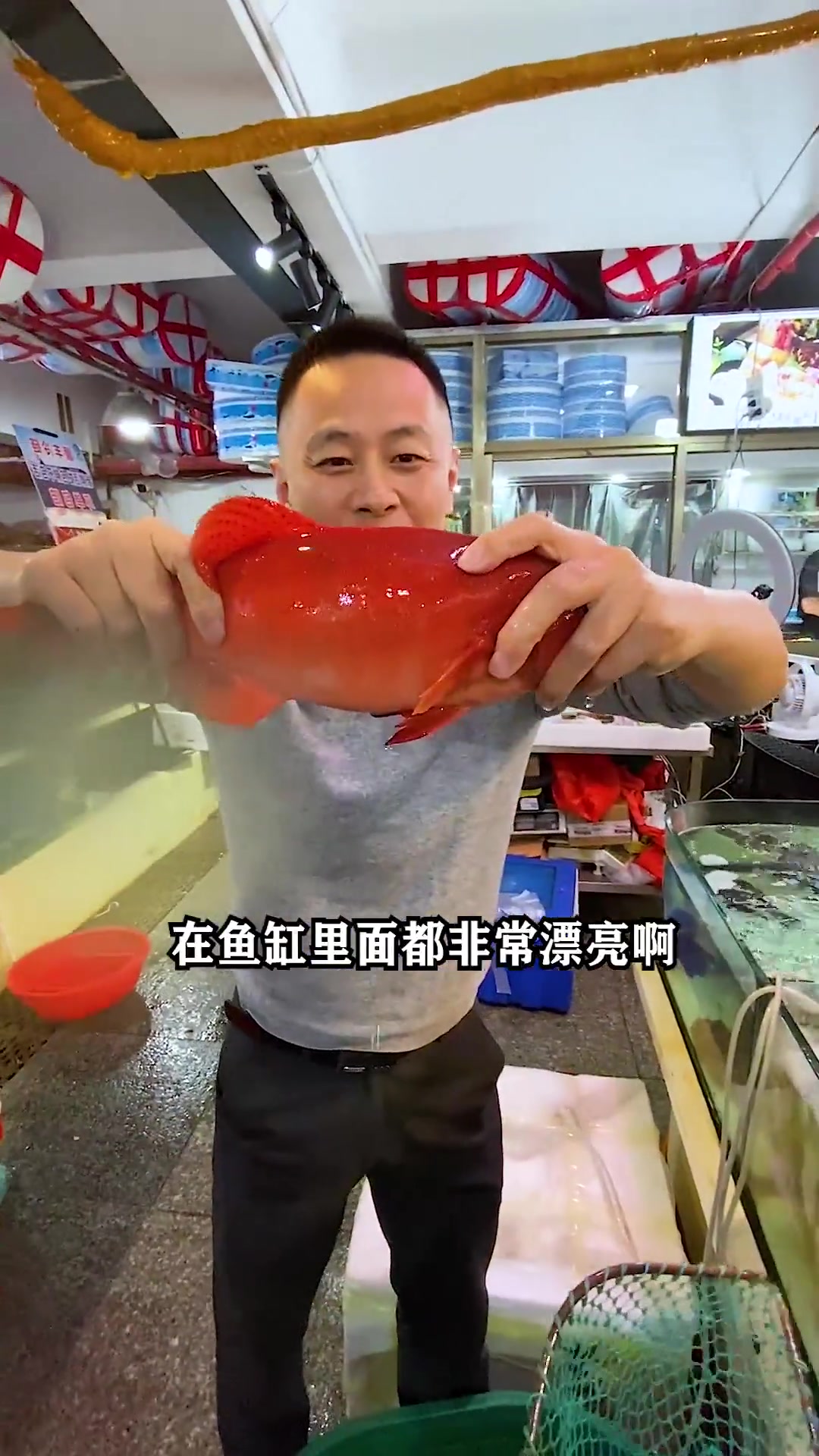 在福州海鲜批发市场买海鲜，会比在超市里买便宜多少？