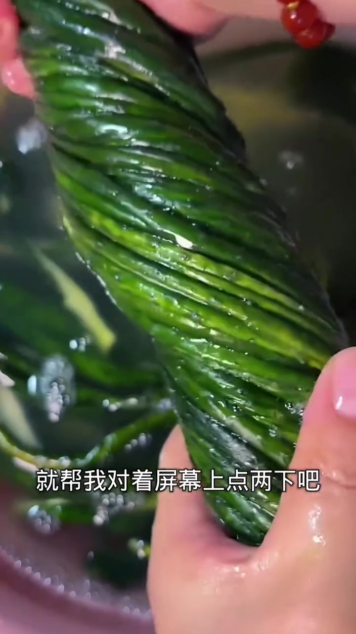 学会这招做黄瓜咸菜，又香又脆放一年不坏！
