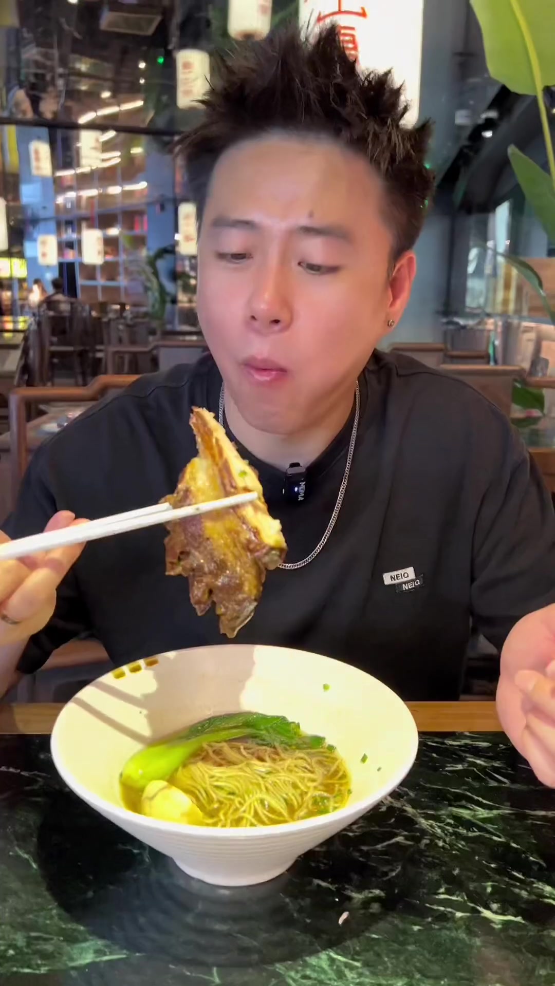 这个半斤一块的大肉面太过瘾了,你确定不来尝尝