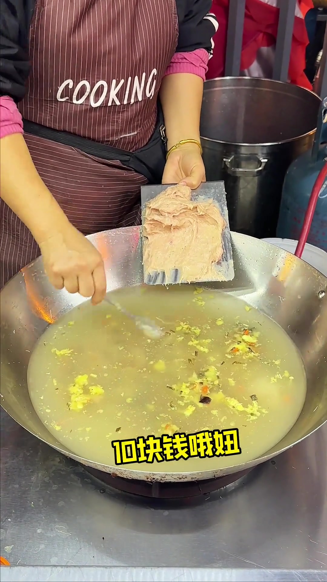 肉羹面线糊！福建面线和瘦肉丸的神奇组合